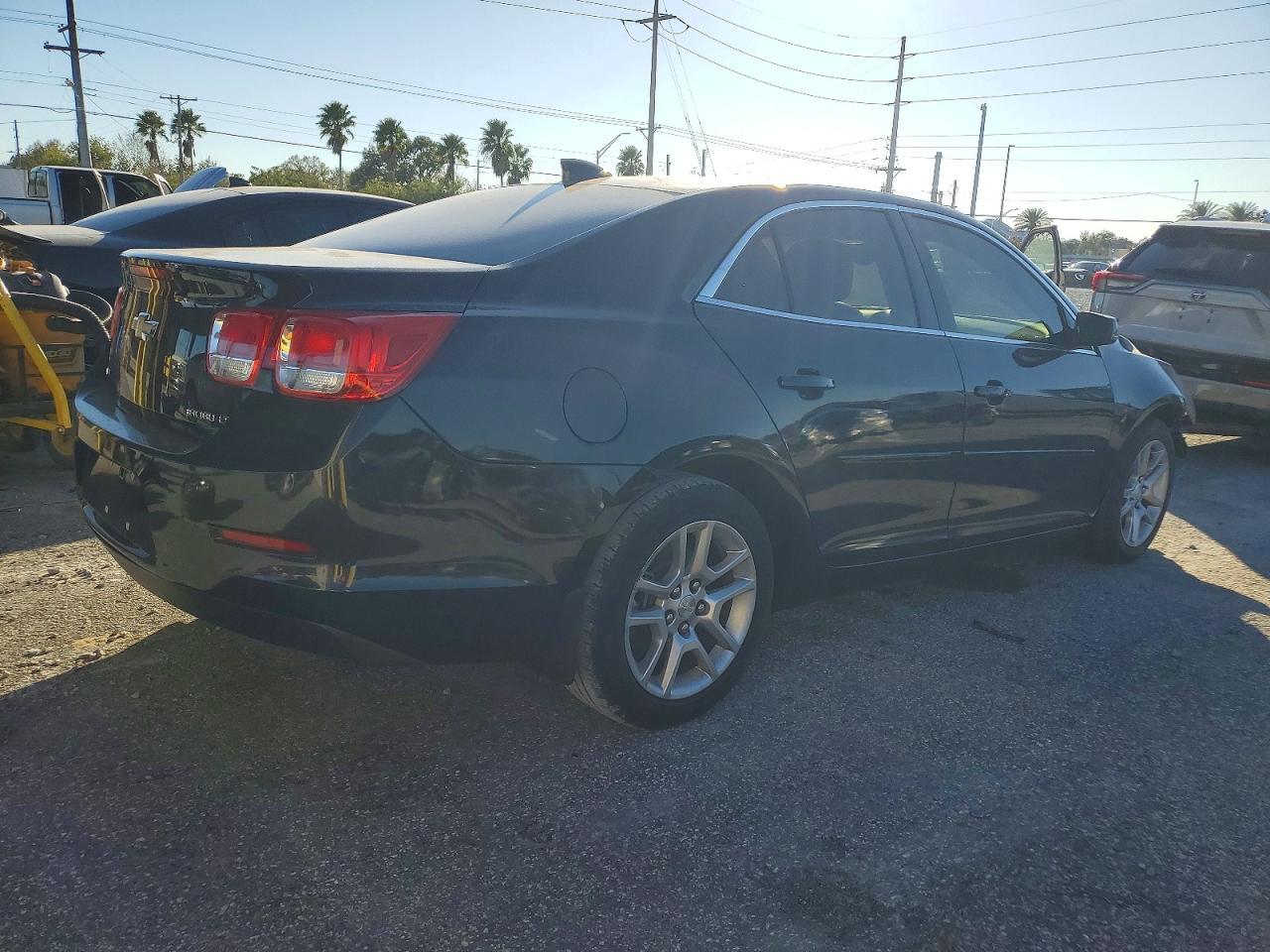 2015 Chevrolet Malibu 1Lt - Image 3