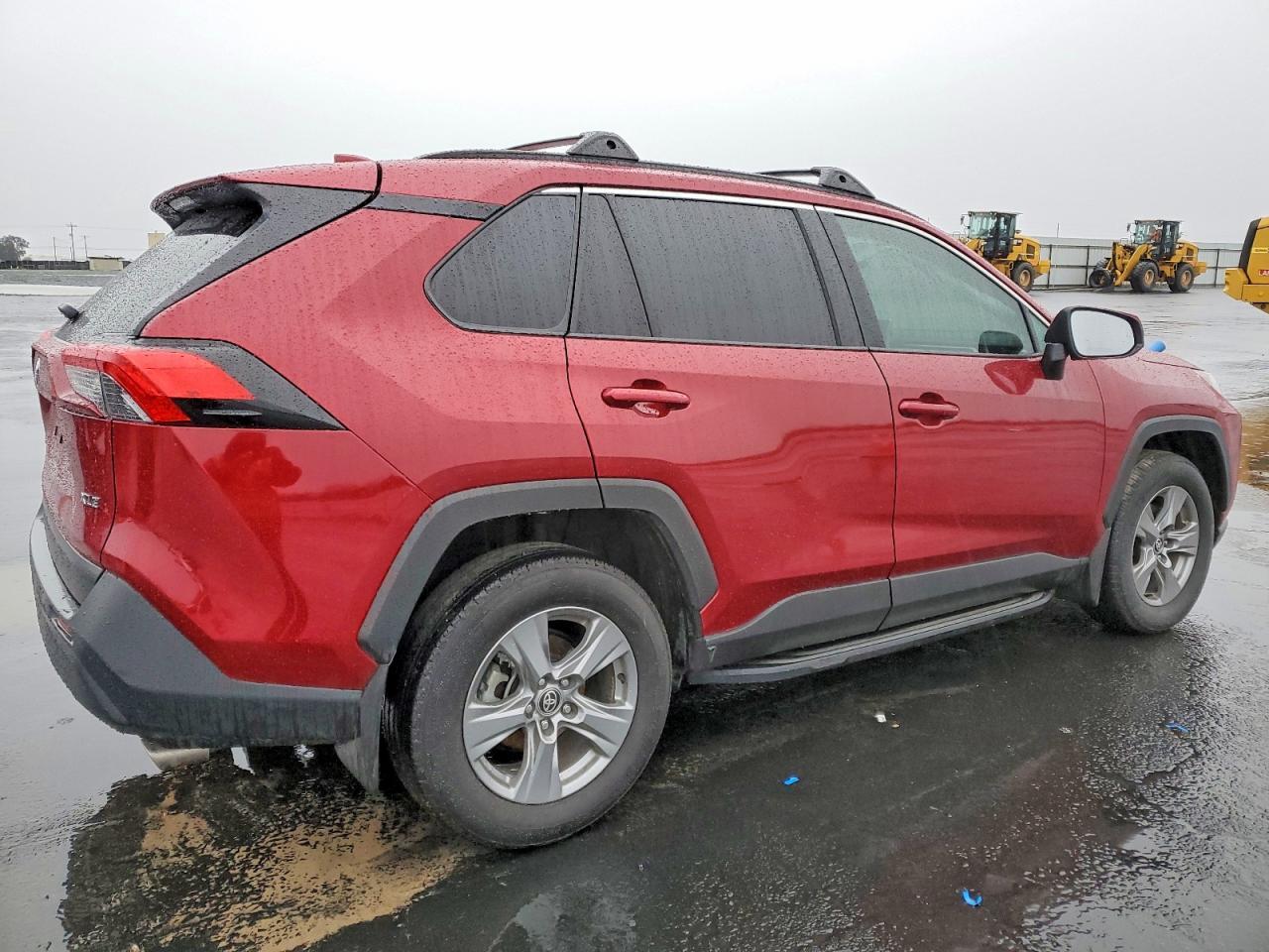 2024 Toyota Rav4 Xle - Image 3