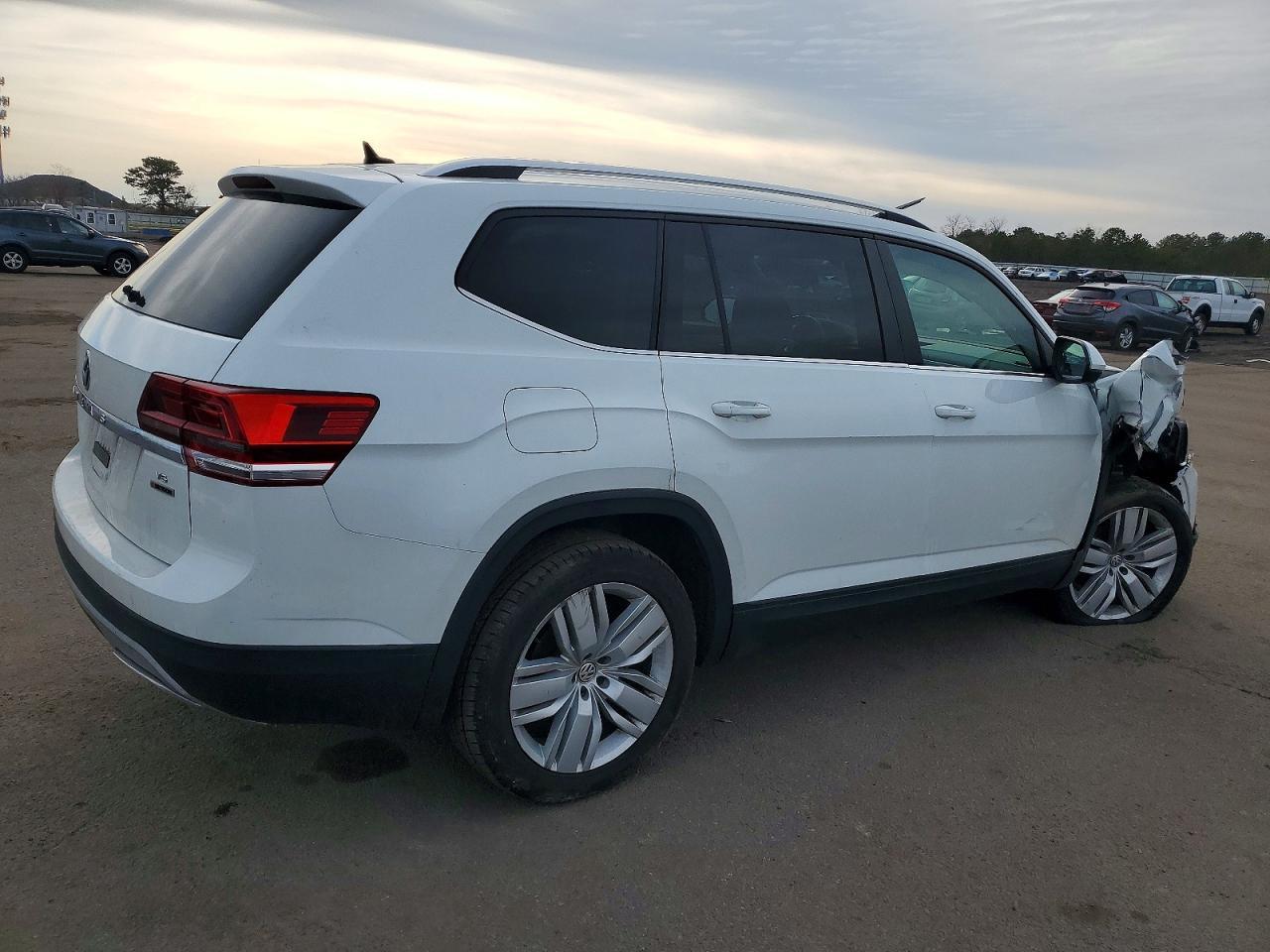2019 Volkswagen Atlas Se - Image 3