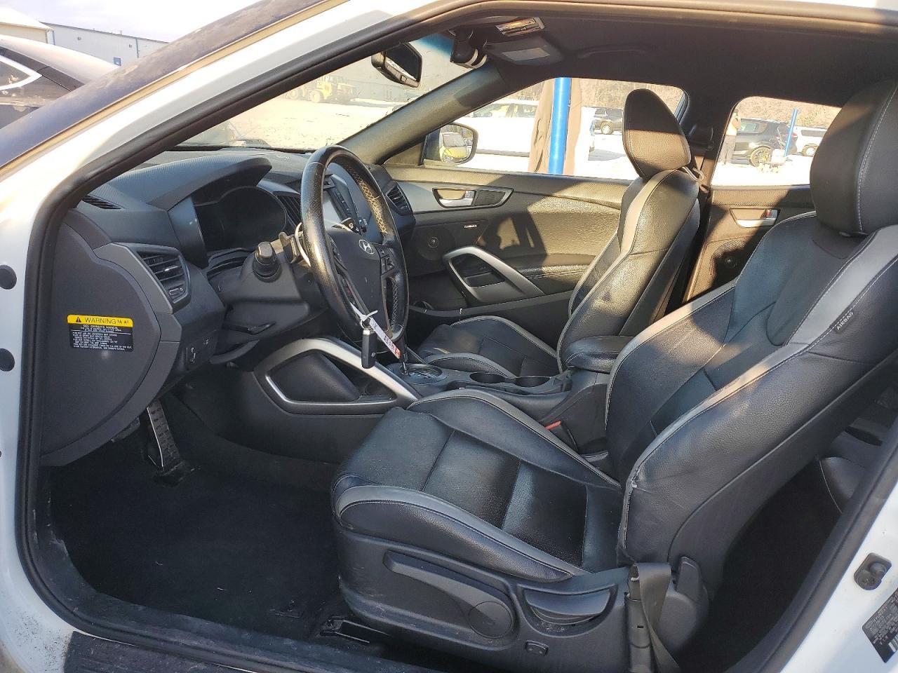 2016 Hyundai Veloster Turbo - Фото 7