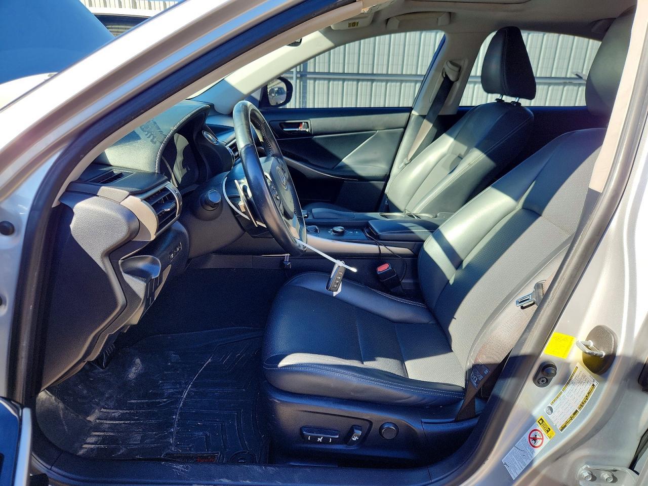 2015 Lexus Is 250 - Image 7
