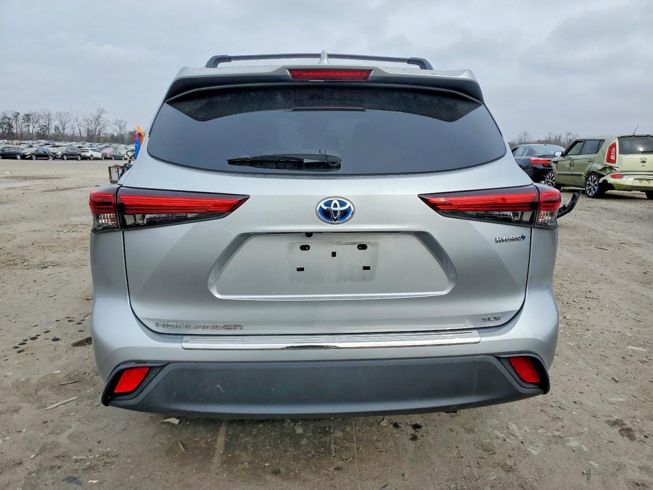 2020 Toyota Highlander Hybrid Xle - Image 6