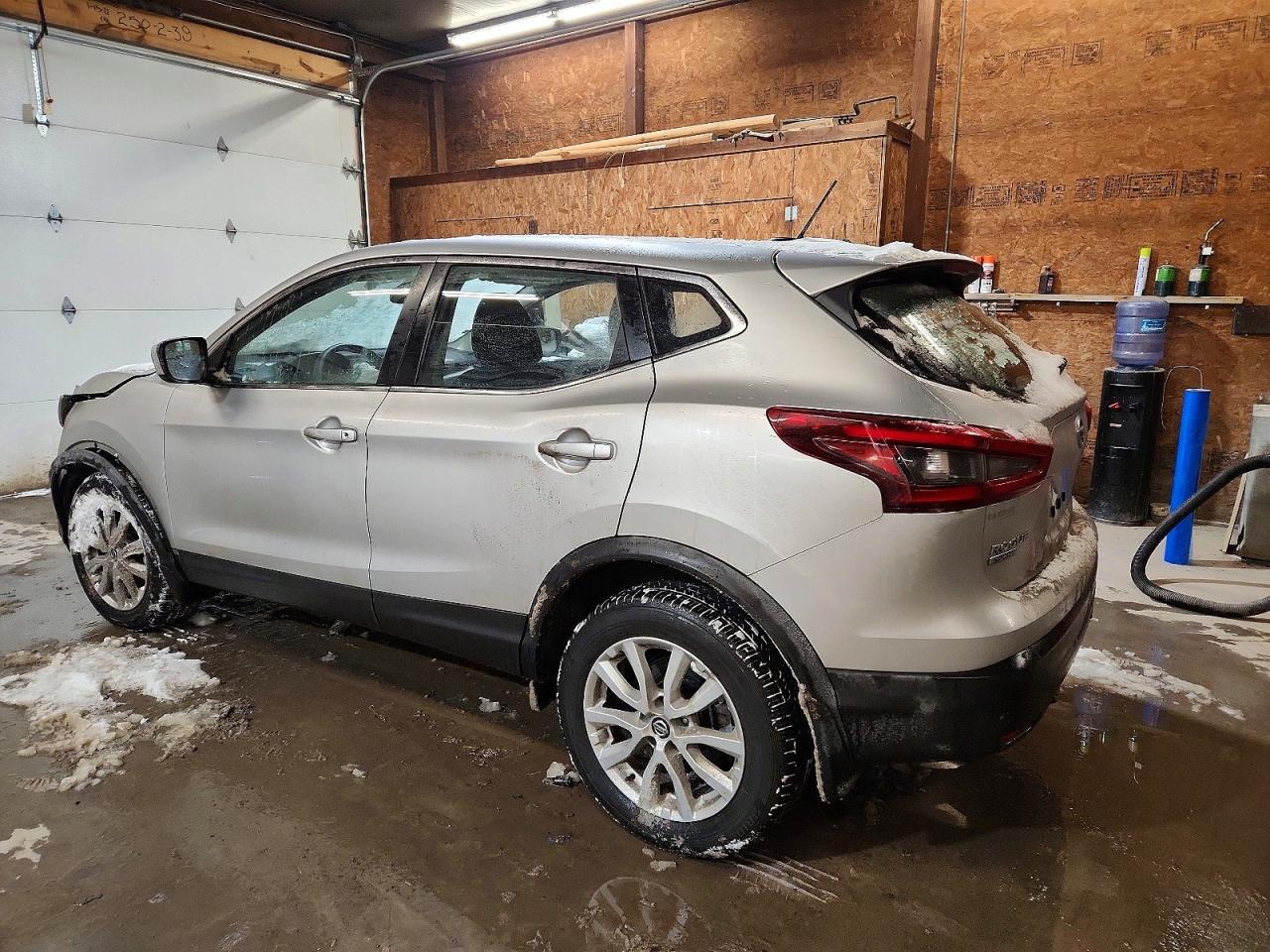 2020 Nissan Rogue Sport S - Фото 2