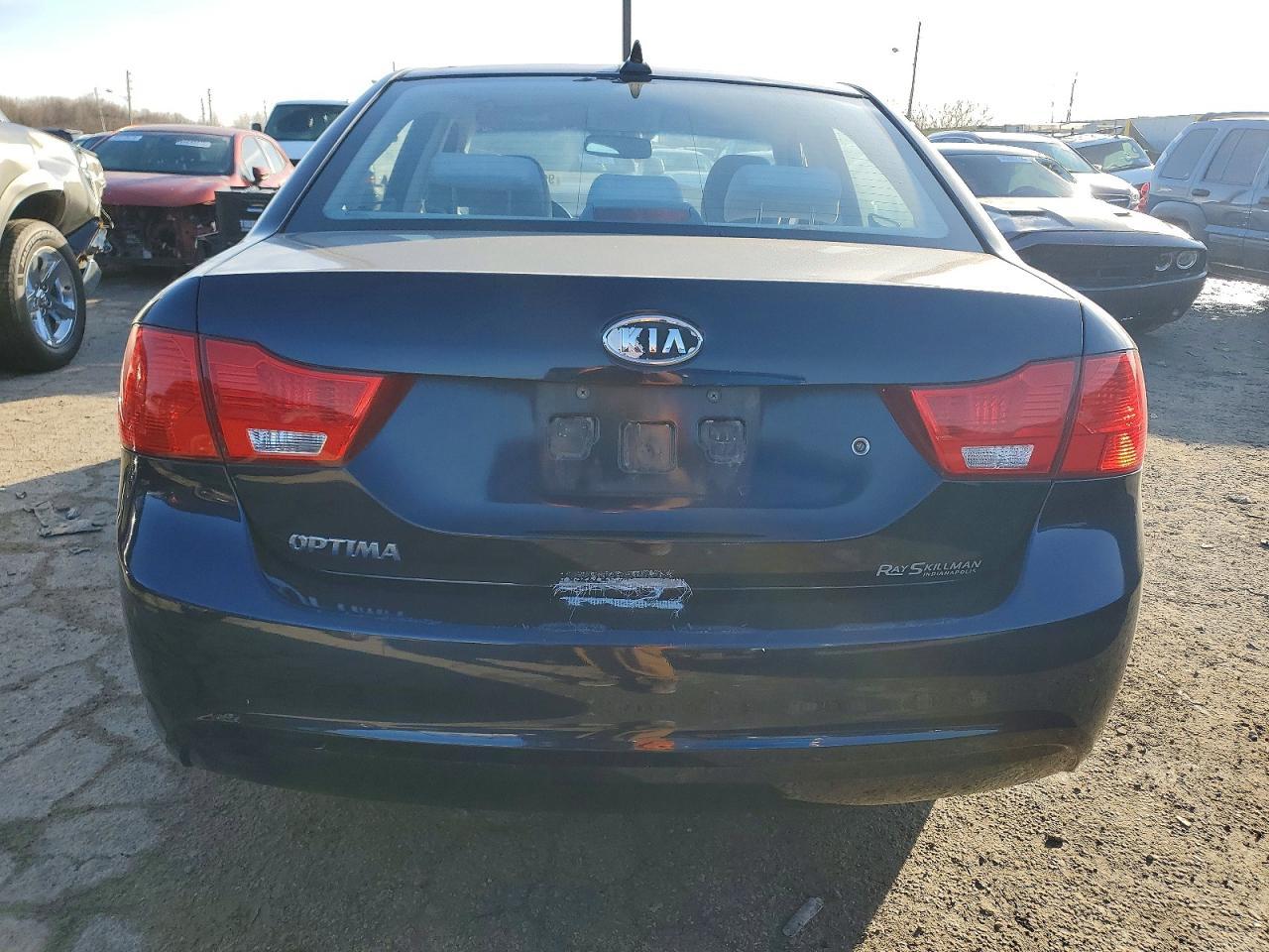 2010 Kia Optima - Image 6