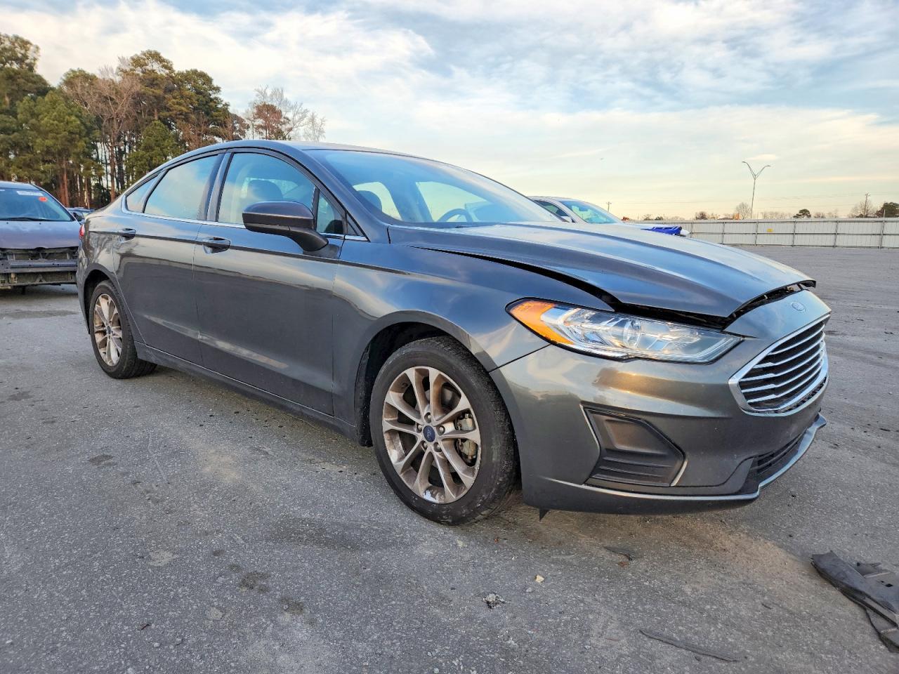2020 Ford Fusion Se - Фото 4