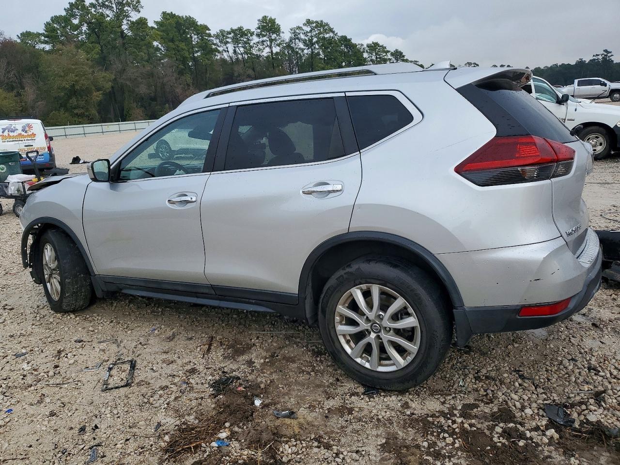 2019 Nissan Rogue S - Фото 2