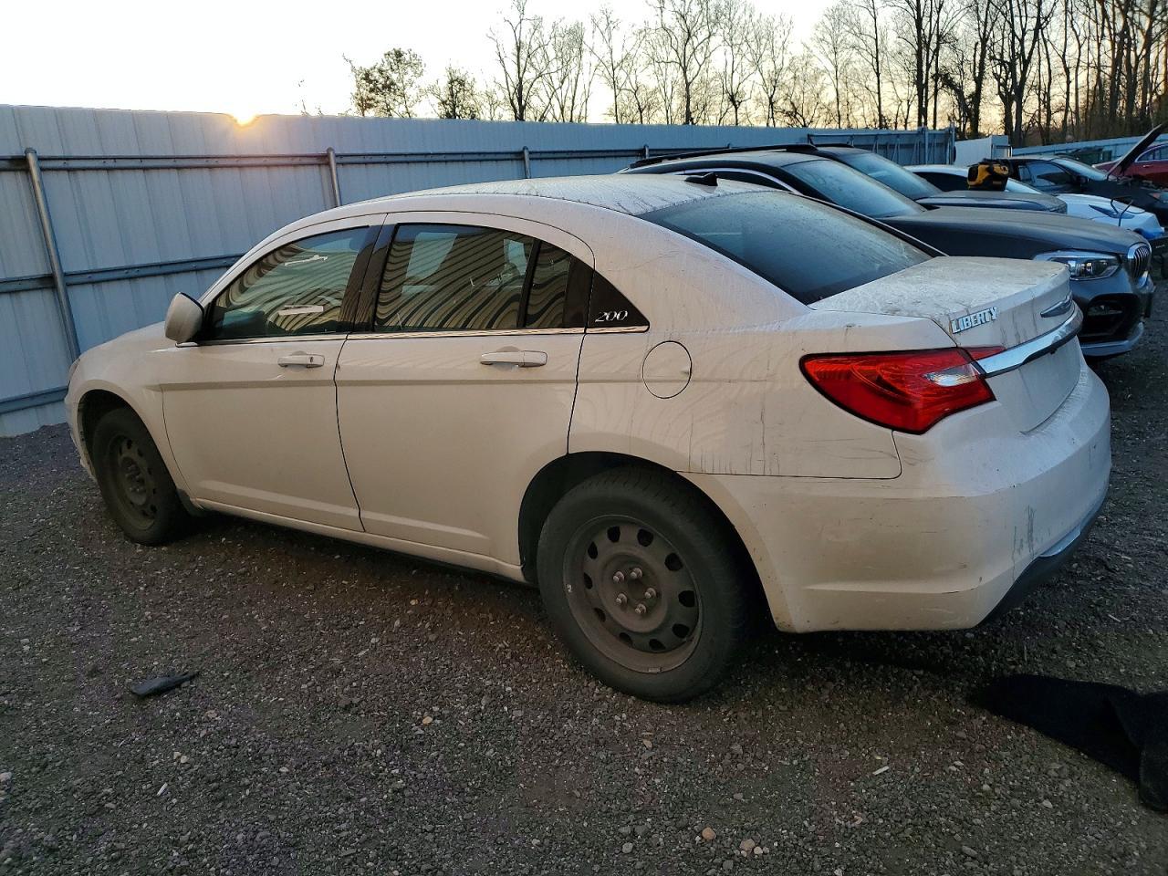 2012 Chrysler 200 - Фото 2