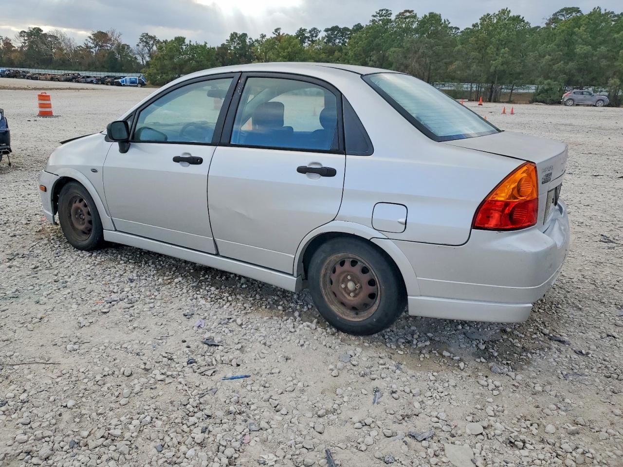2003 Suzuki Aerio S - Фото 2
