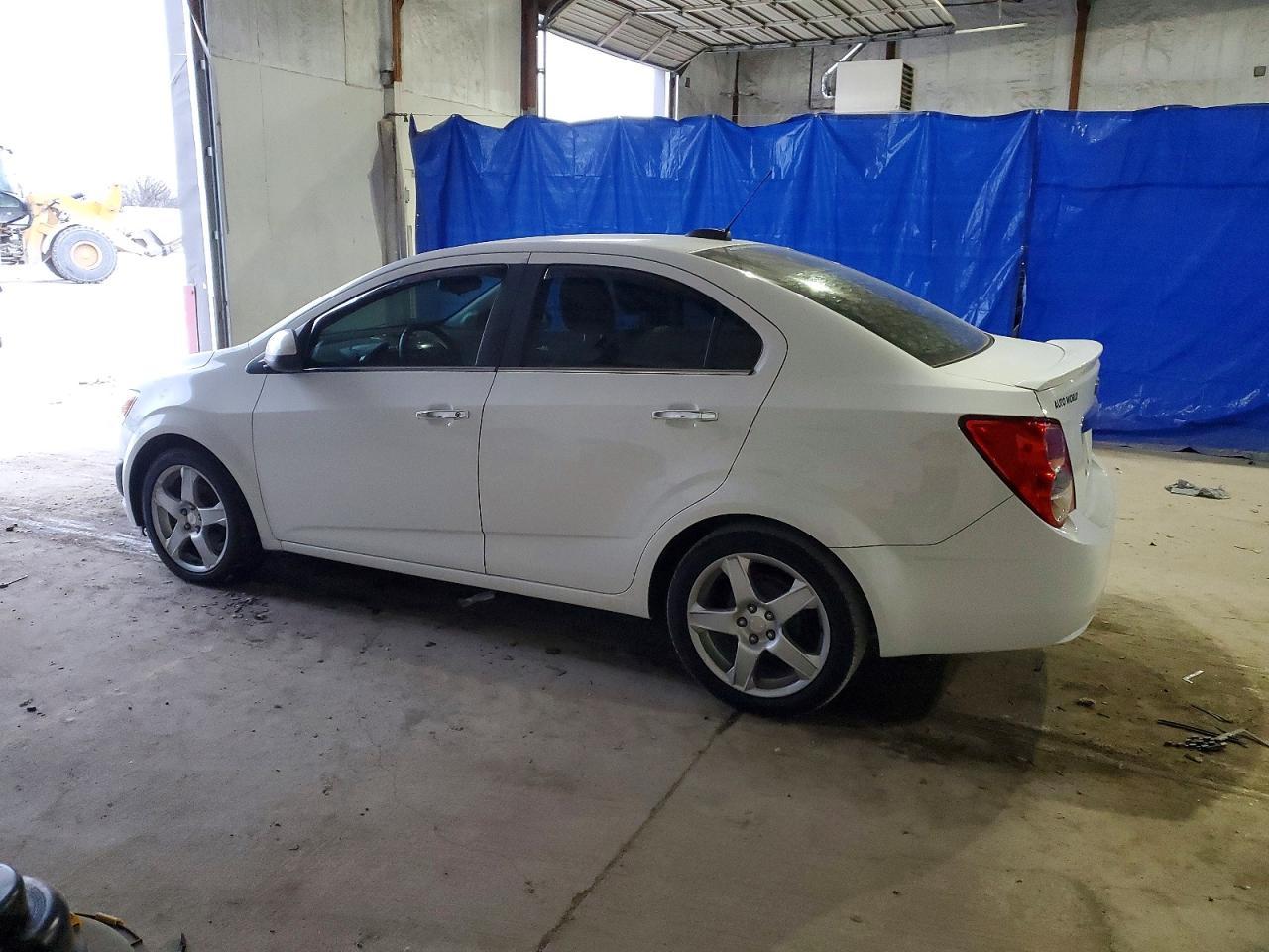 2015 Chevrolet Sonic Ltz - Фото 2