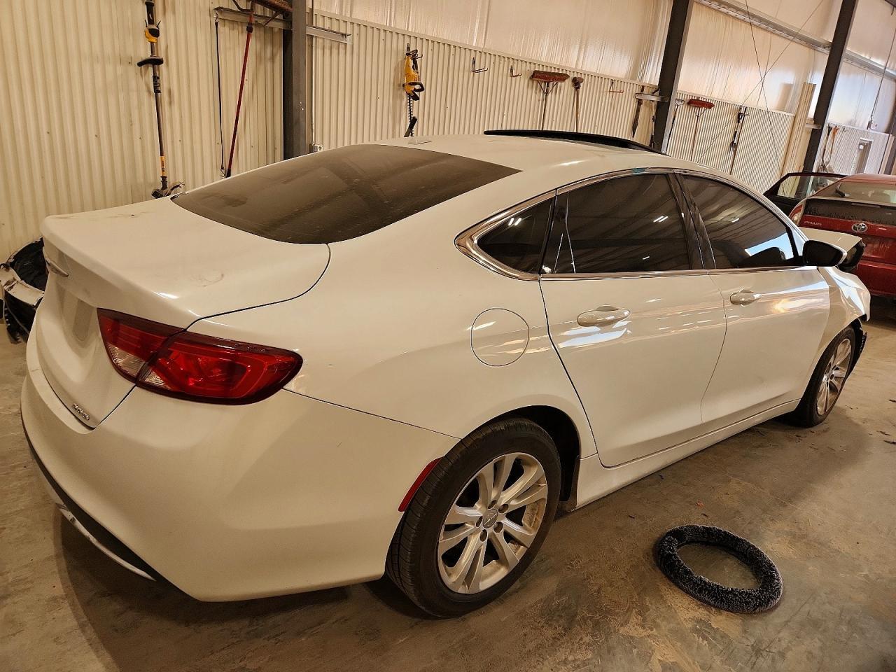 2015 Chrysler 200 Limited - Image 3