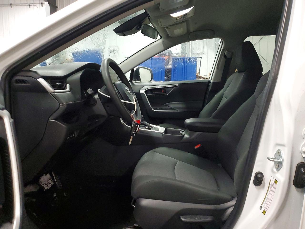 2025 Toyota Rav4 Le - Фото 7
