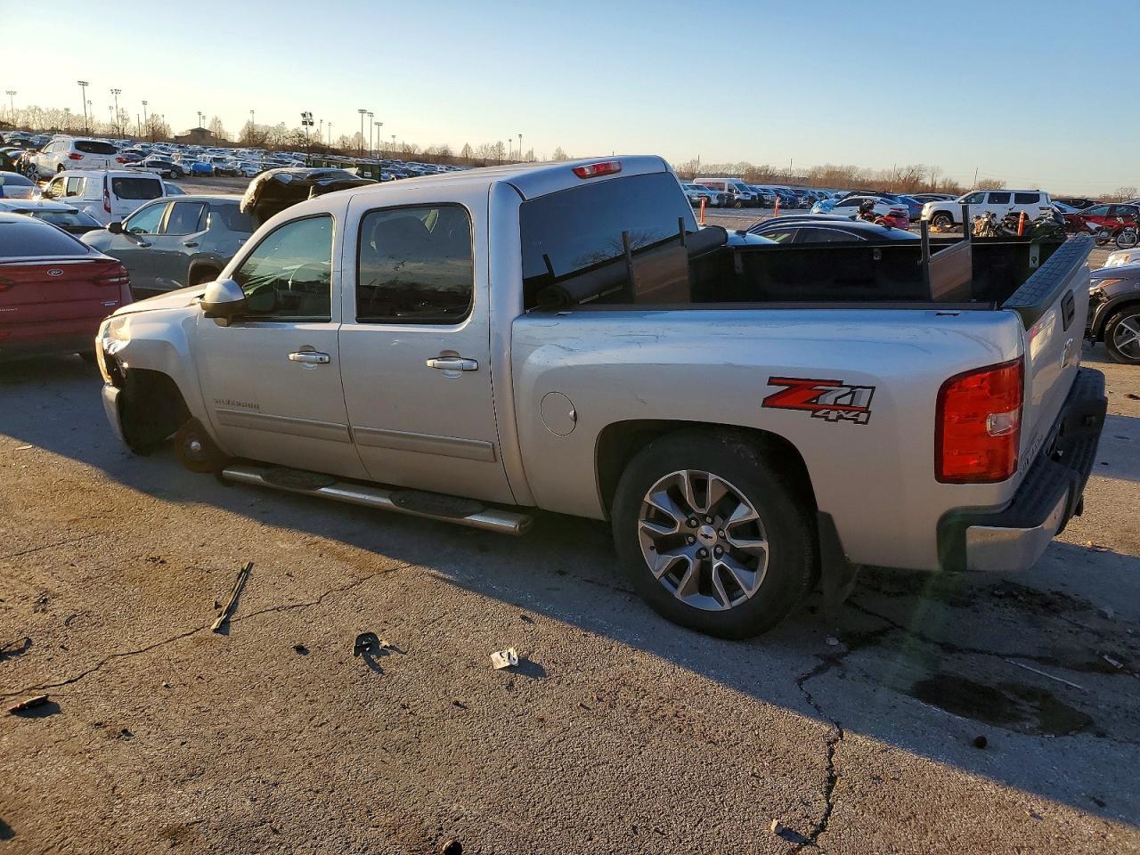 2011 Chevrolet Silverado K1500 Lt - Фото 2