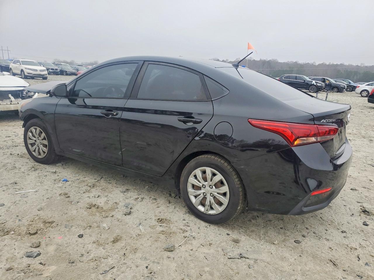 2019 Hyundai Accent Se - Image 2