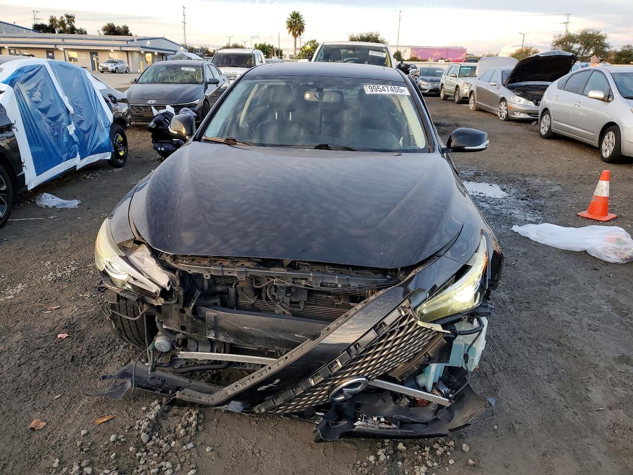 2017 Infiniti Q50 3.0T Premium - Фото 5