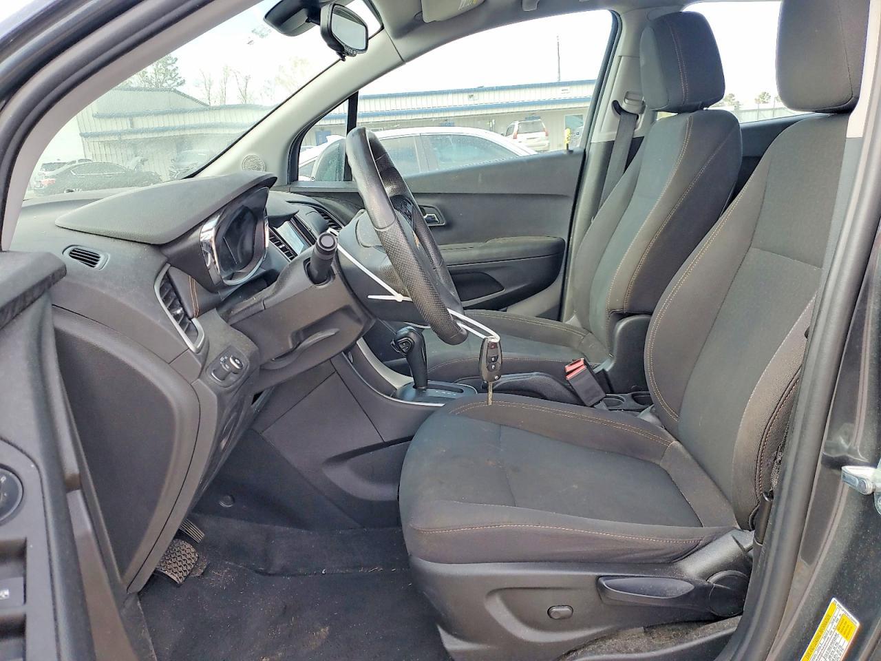 2019 Chevrolet Trax Ls - Image 7