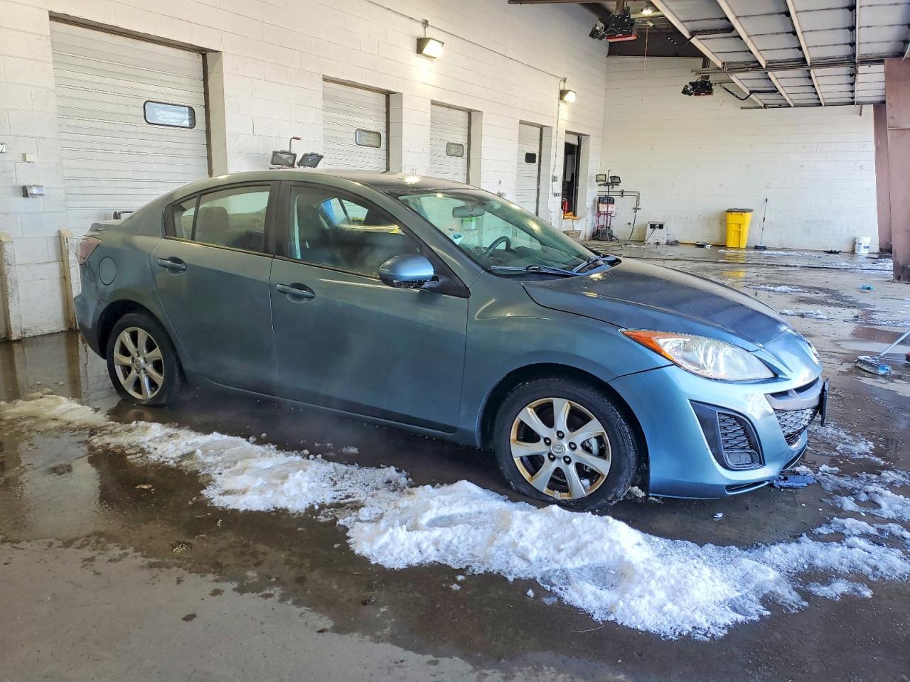 2010 Mazda 3 I - Image 4
