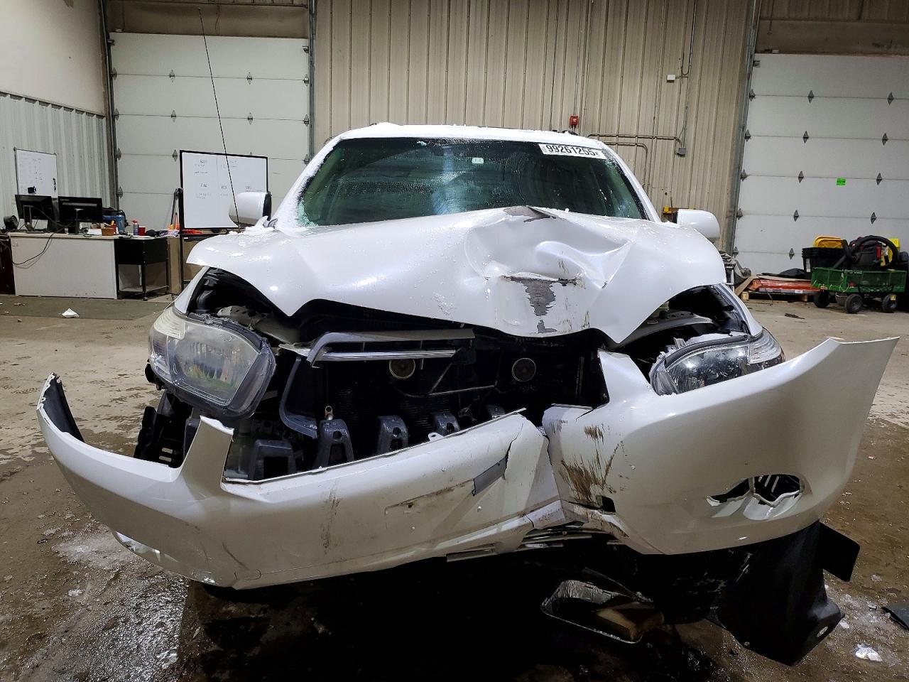 2010 Toyota Highlander - Image 5