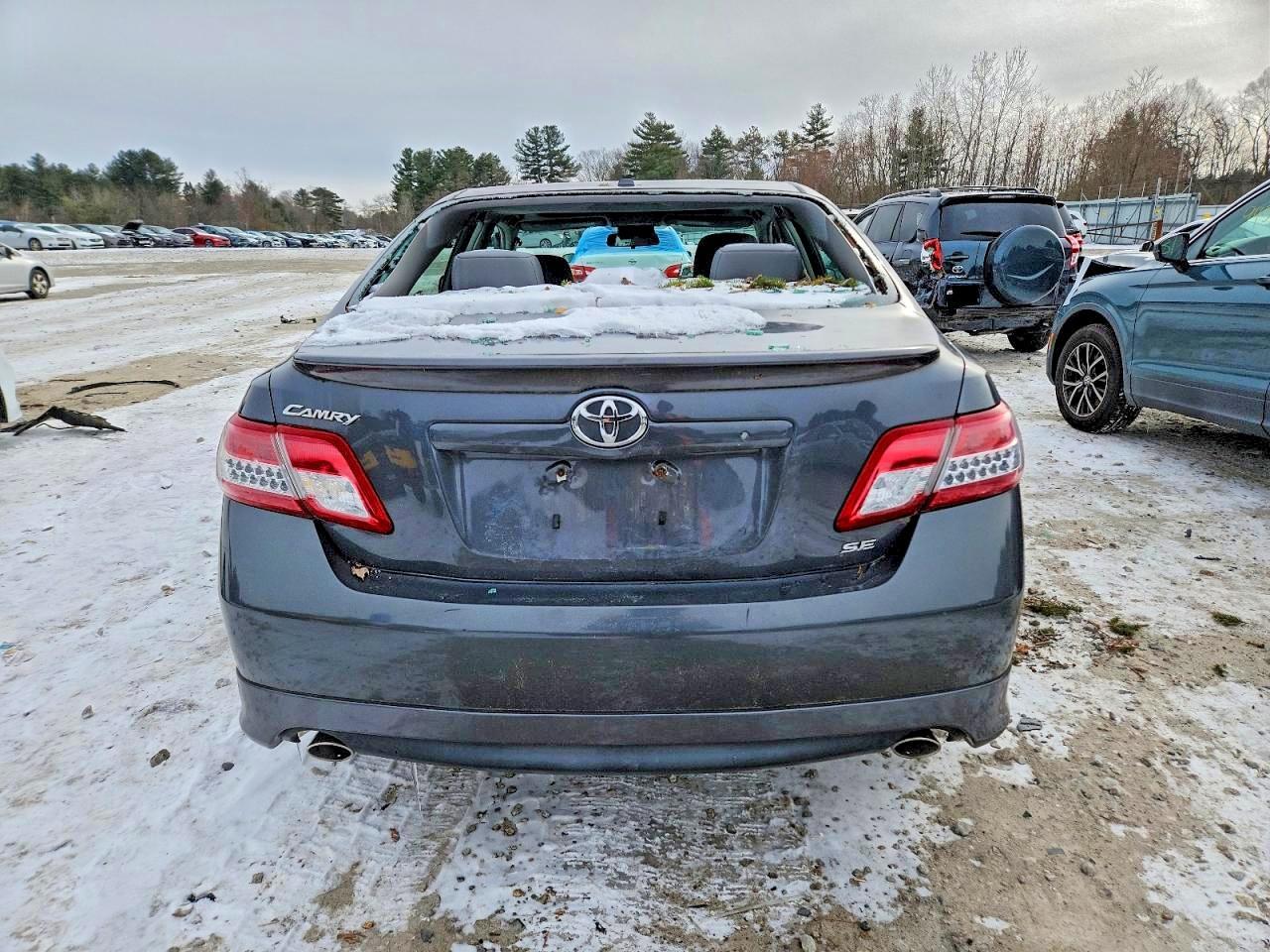 2010 Toyota Camry Base - Фото 6