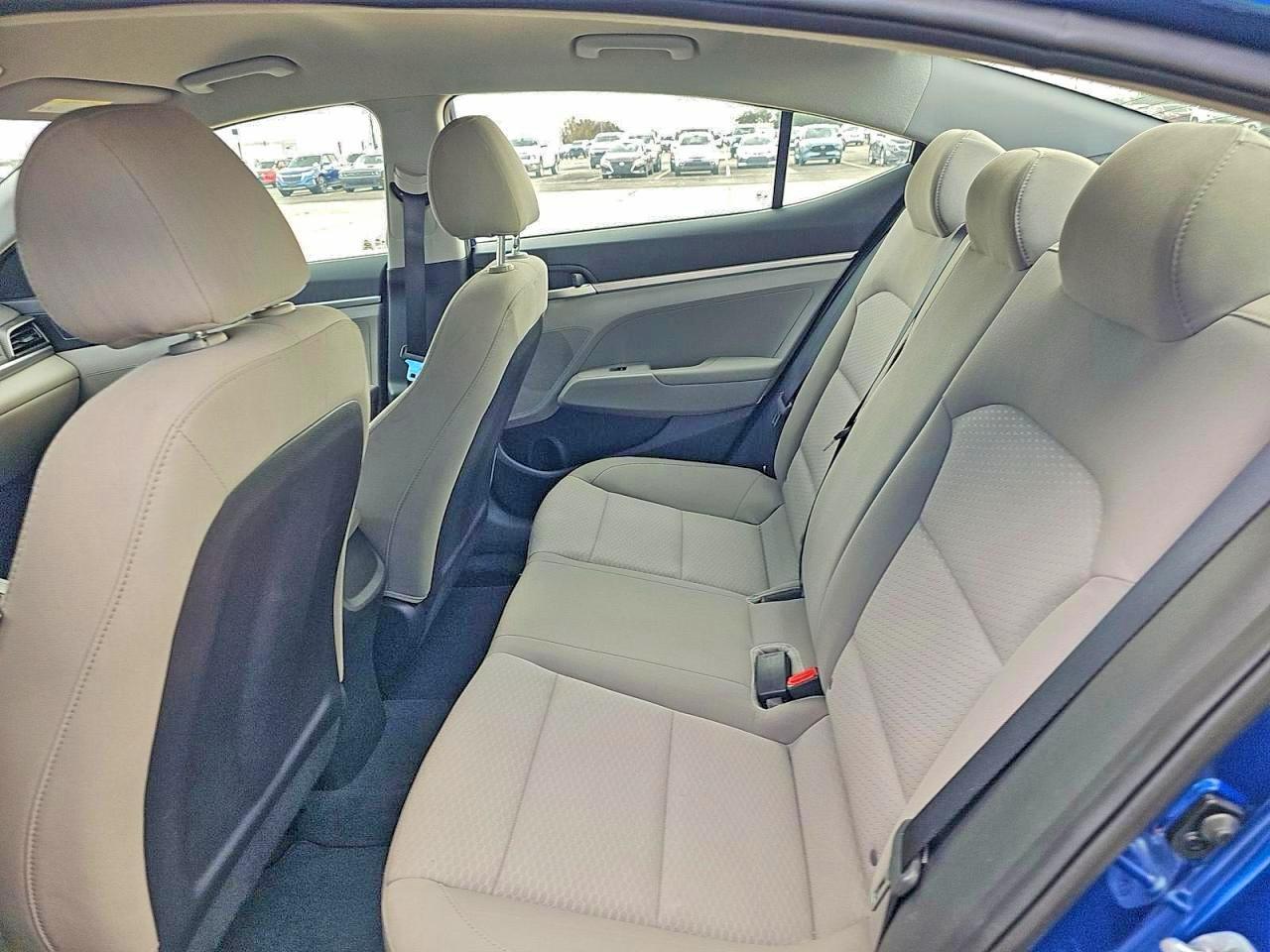 2019 Hyundai Elantra Se - Фото 6