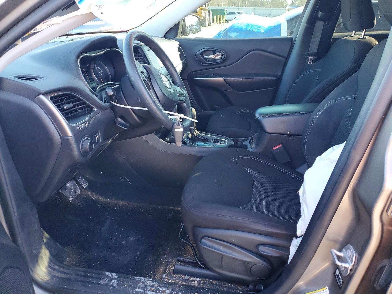 2021 Jeep Cherokee Latitude - Фото 7