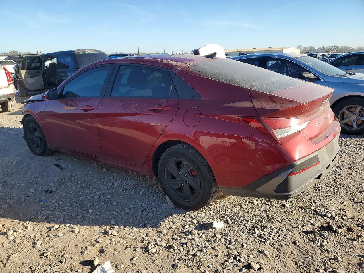 2024 Hyundai Elantra Se - Фото 2