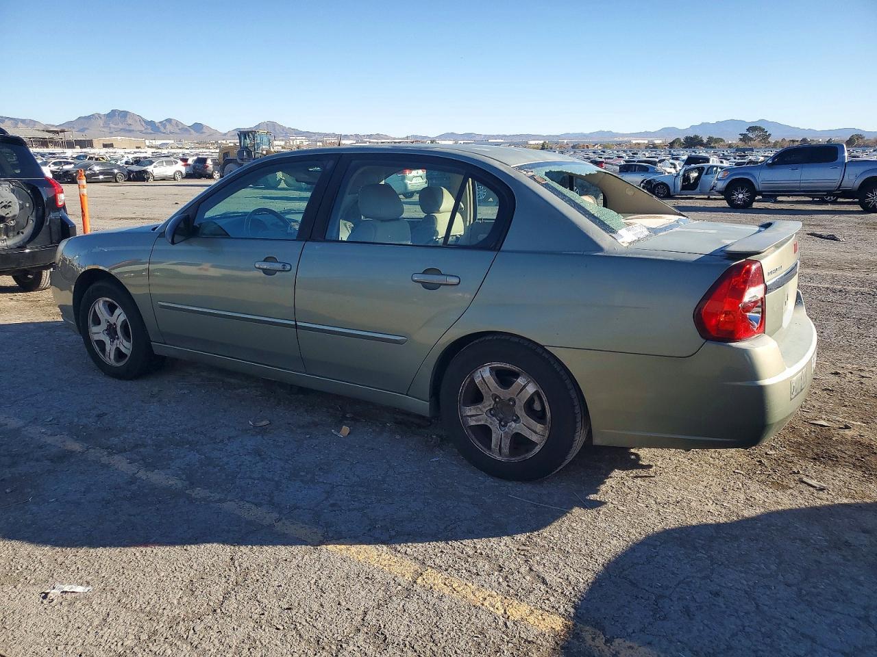 2004 Chevrolet Malibu Lt - Фото 2