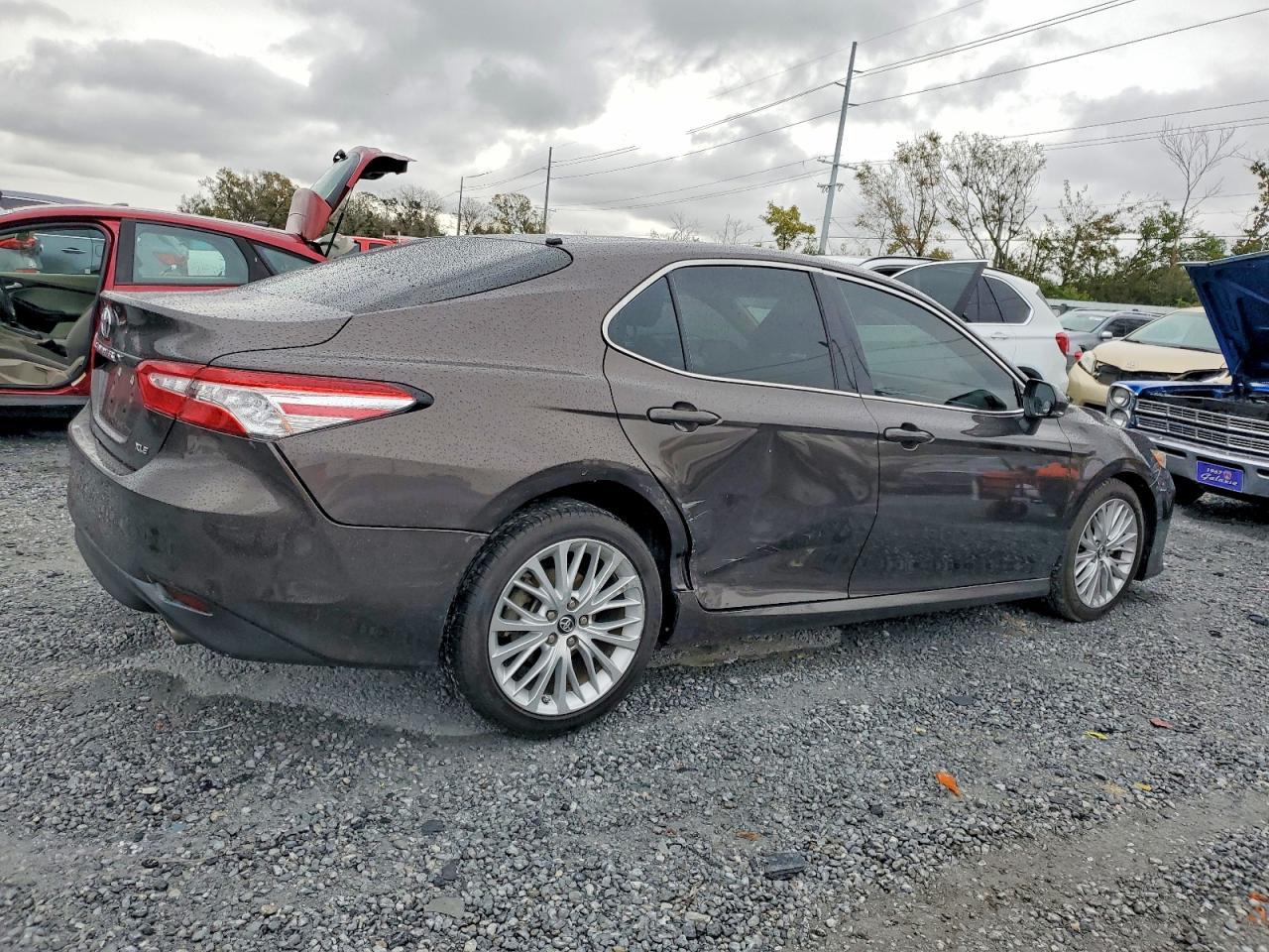 2018 Toyota Camry L - Image 3