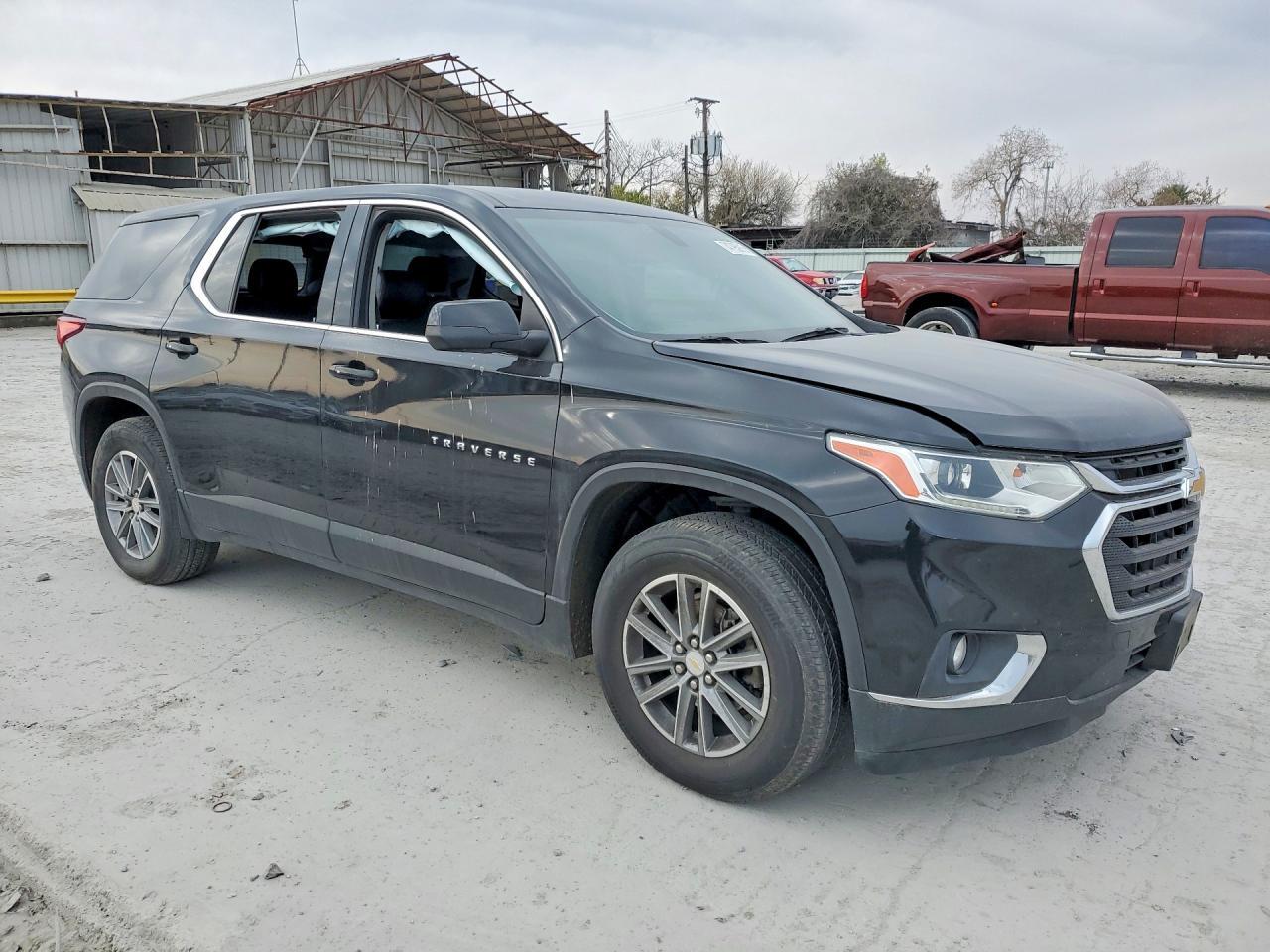 2021 Chevrolet Traverse Ls - Image 4