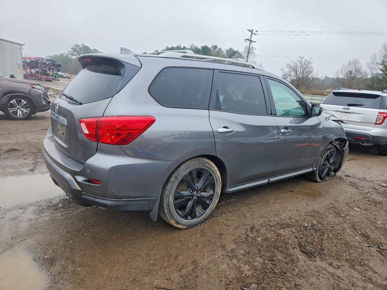 2019 Nissan Pathfinder S - Image 3