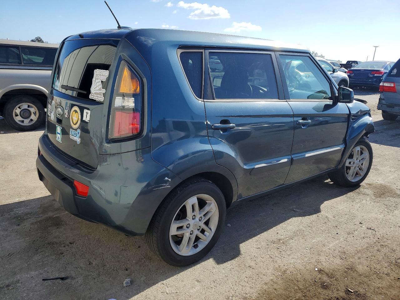 2011 Kia Soul + - Фото 3