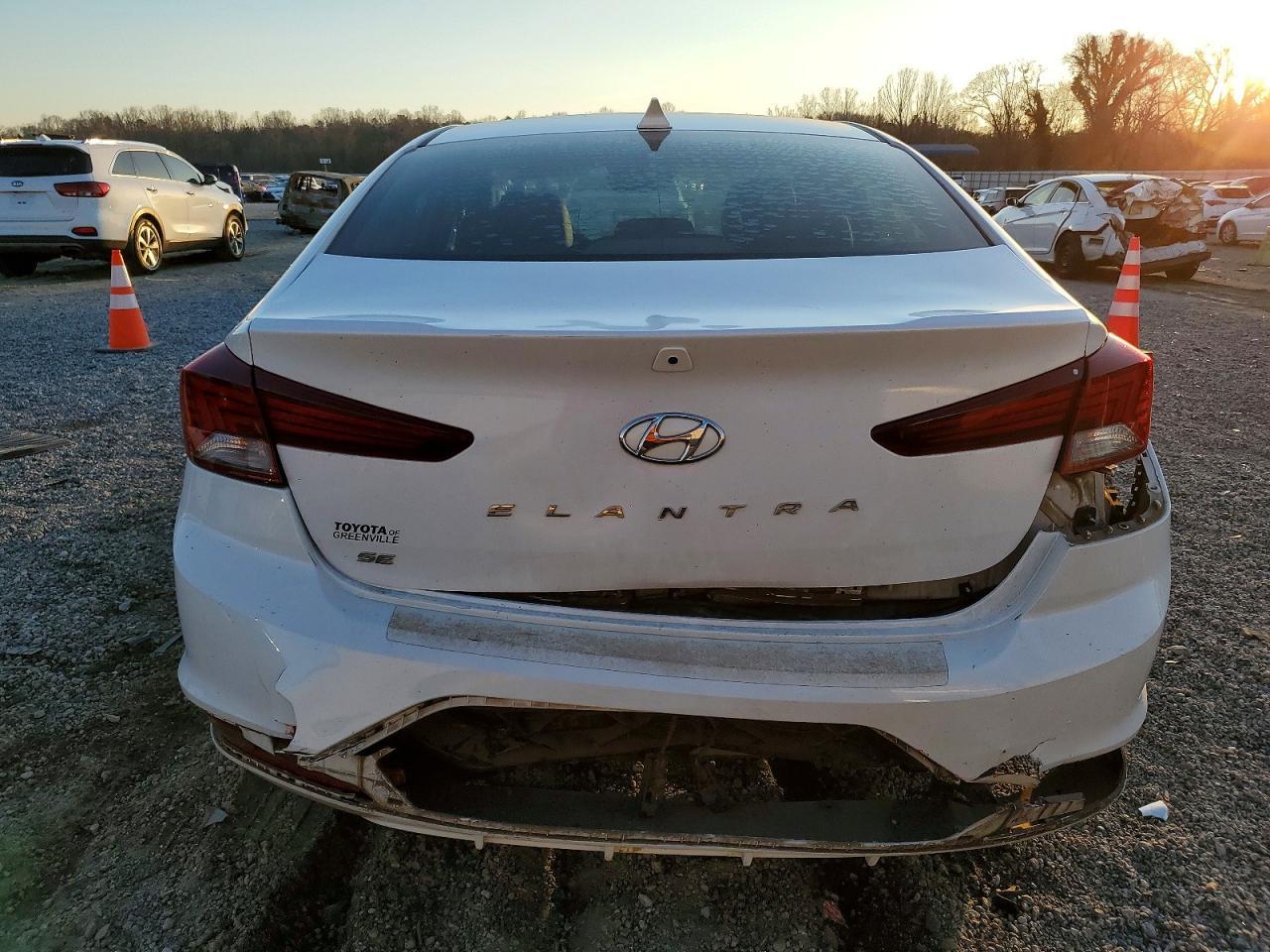 2019 Hyundai Elantra Sel - Фото 6