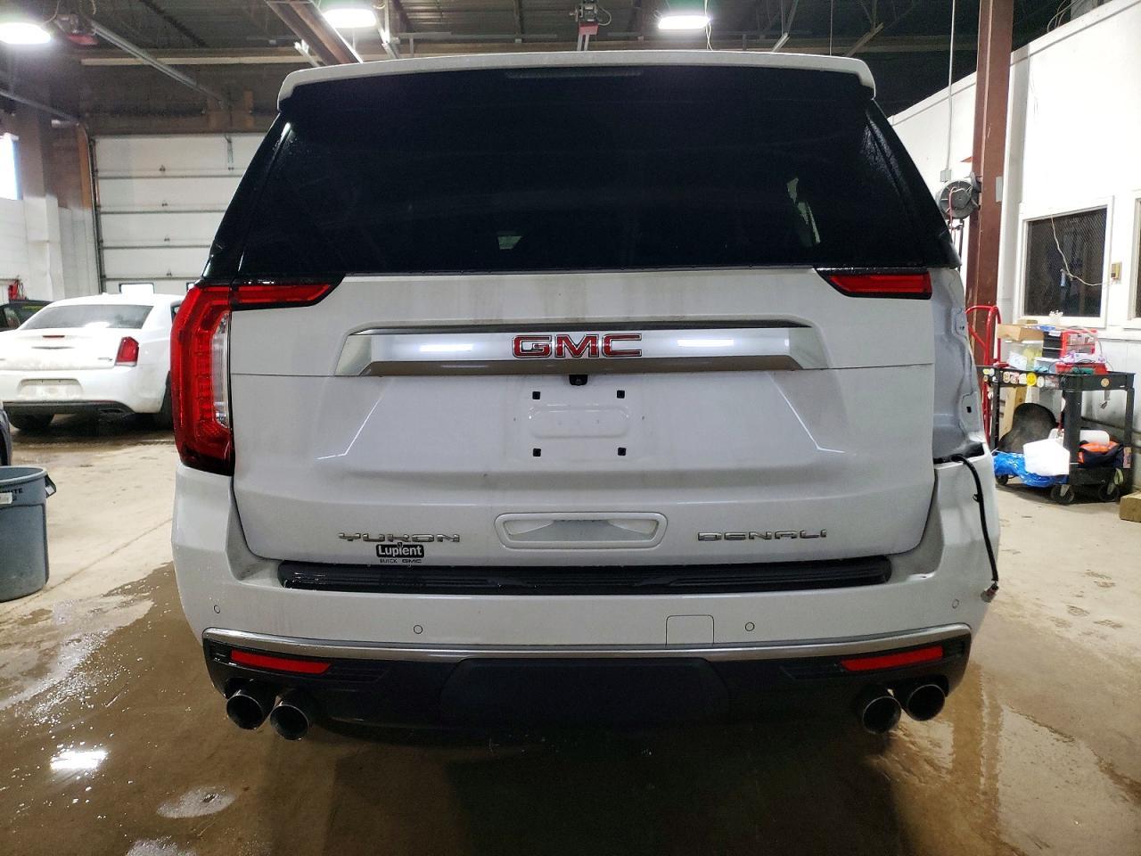 2022 GMC Yukon Xl Denali - Фото 6
