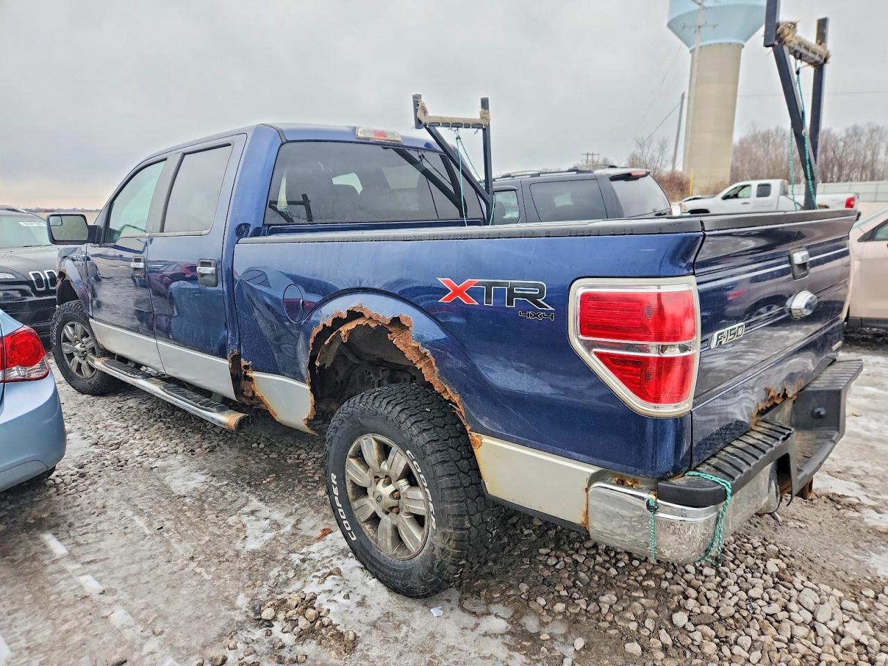 2011 Ford F150 Supercrew - Фото 2