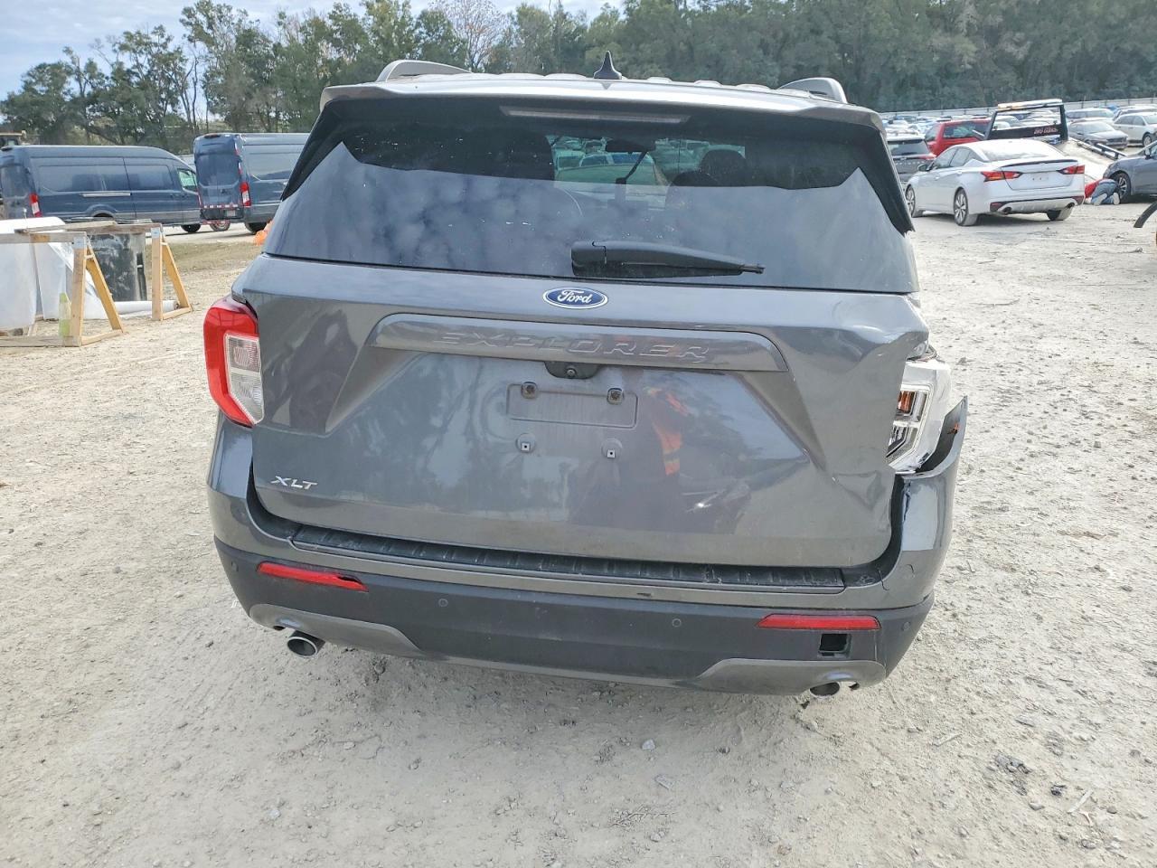2022 Ford Explorer Xlt - Фото 6