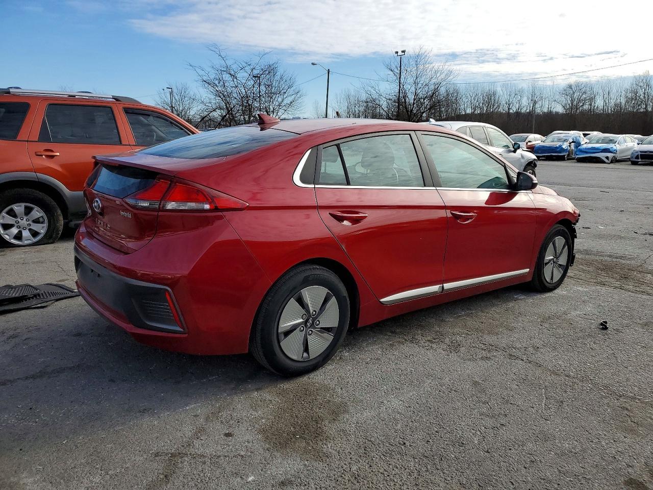 2021 Hyundai Ioniq Se - Фото 3
