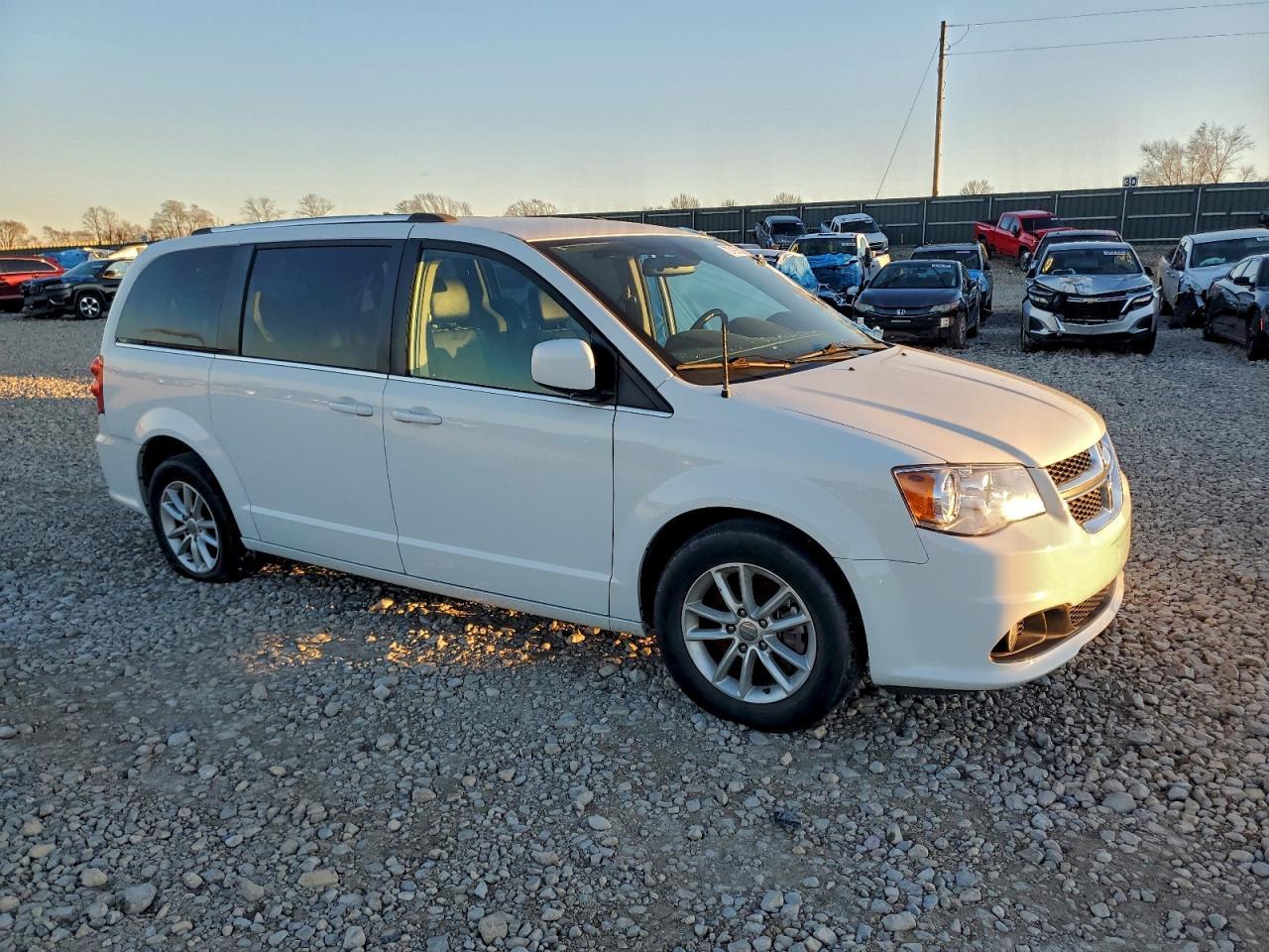 2018 Dodge Grand Caravan Sxt - Фото 4