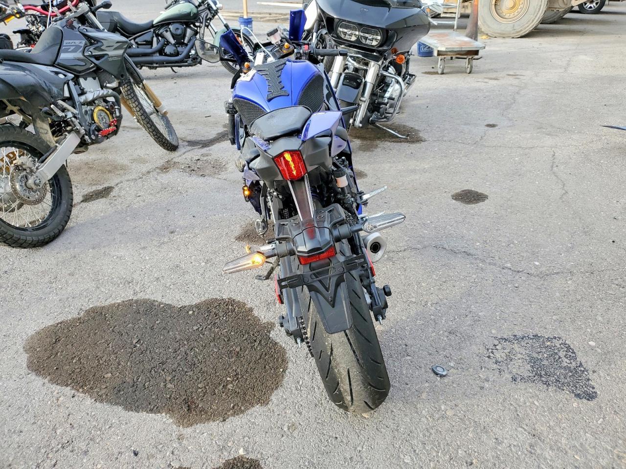 2025 Yamaha Yzfr7 - Фото 4