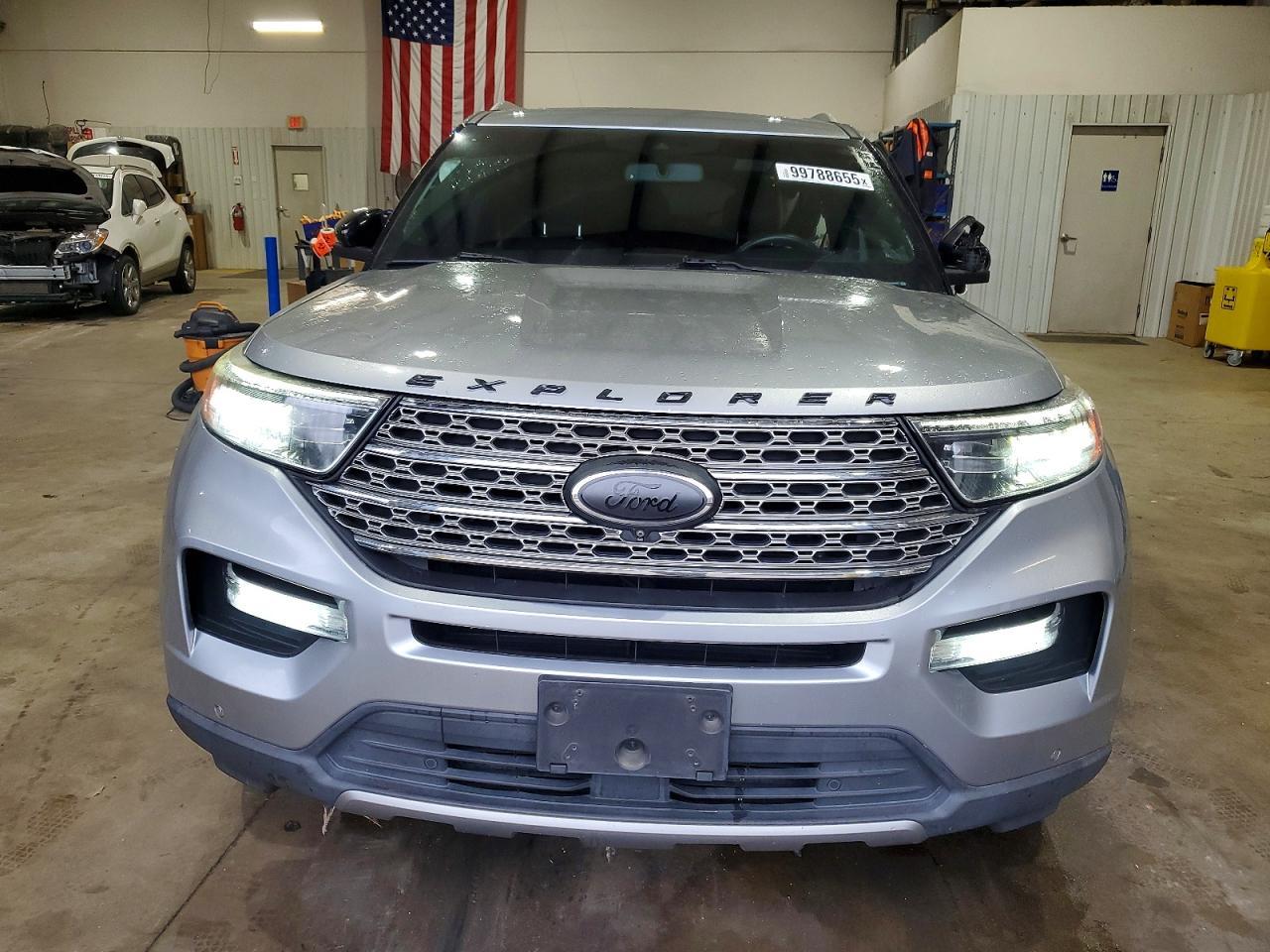 2020 Ford Explorer Limited - Image 5