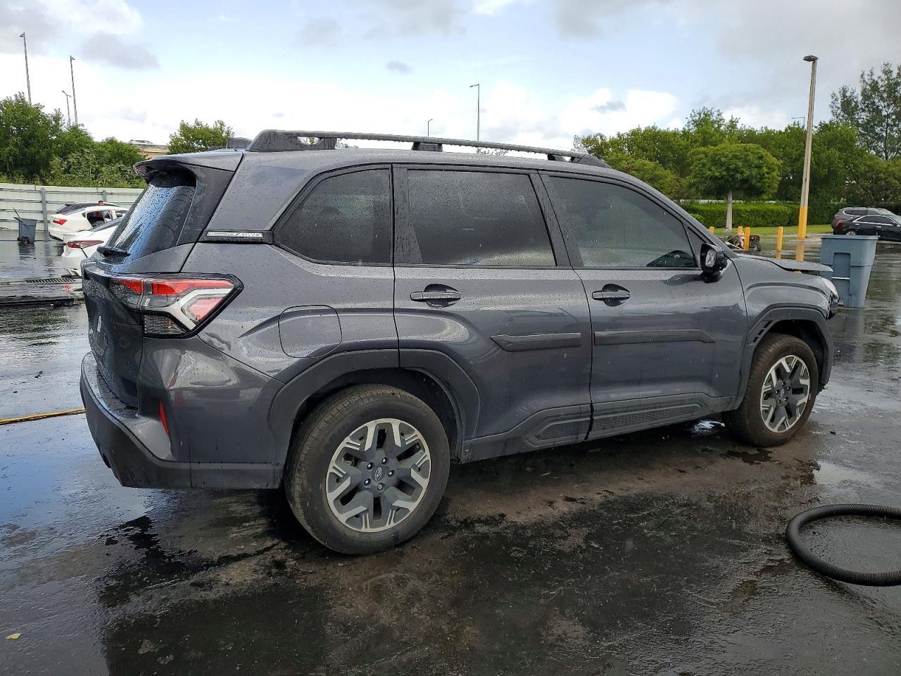 2025 Subaru Forester Premium - Image 3