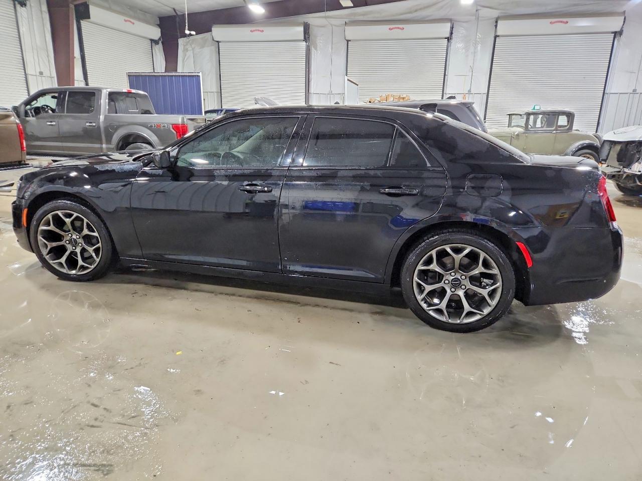 2018 Chrysler 300 - Image 2
