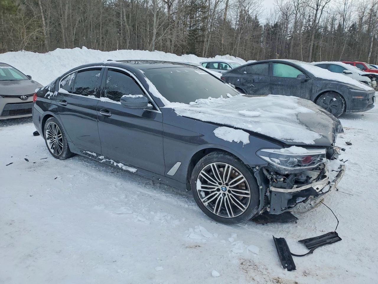2017 BMW 530 Xi - Фото 4