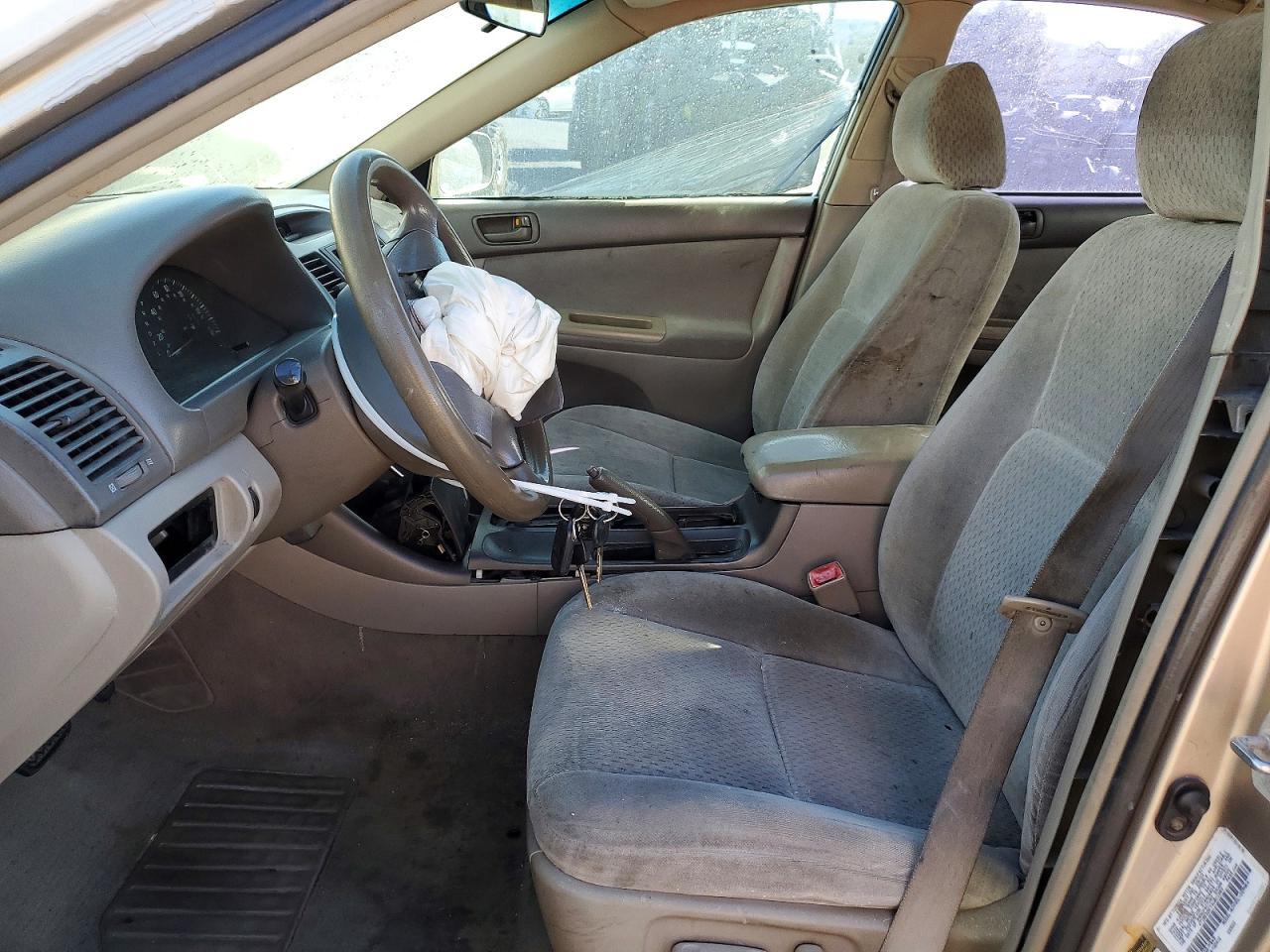 2004 Toyota Camry Le - Фото 7