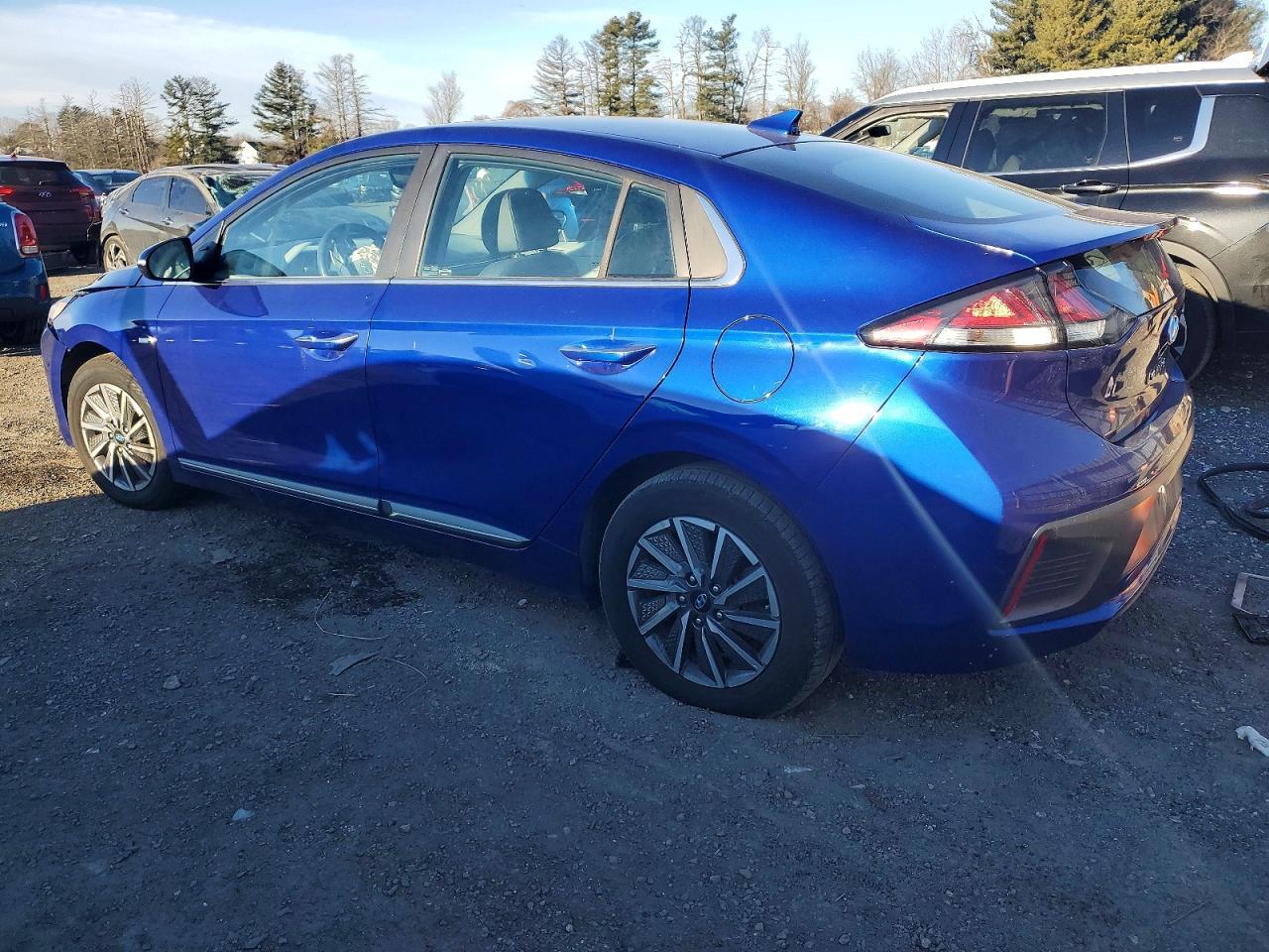 2020 Hyundai Ioniq Limited - Image 2
