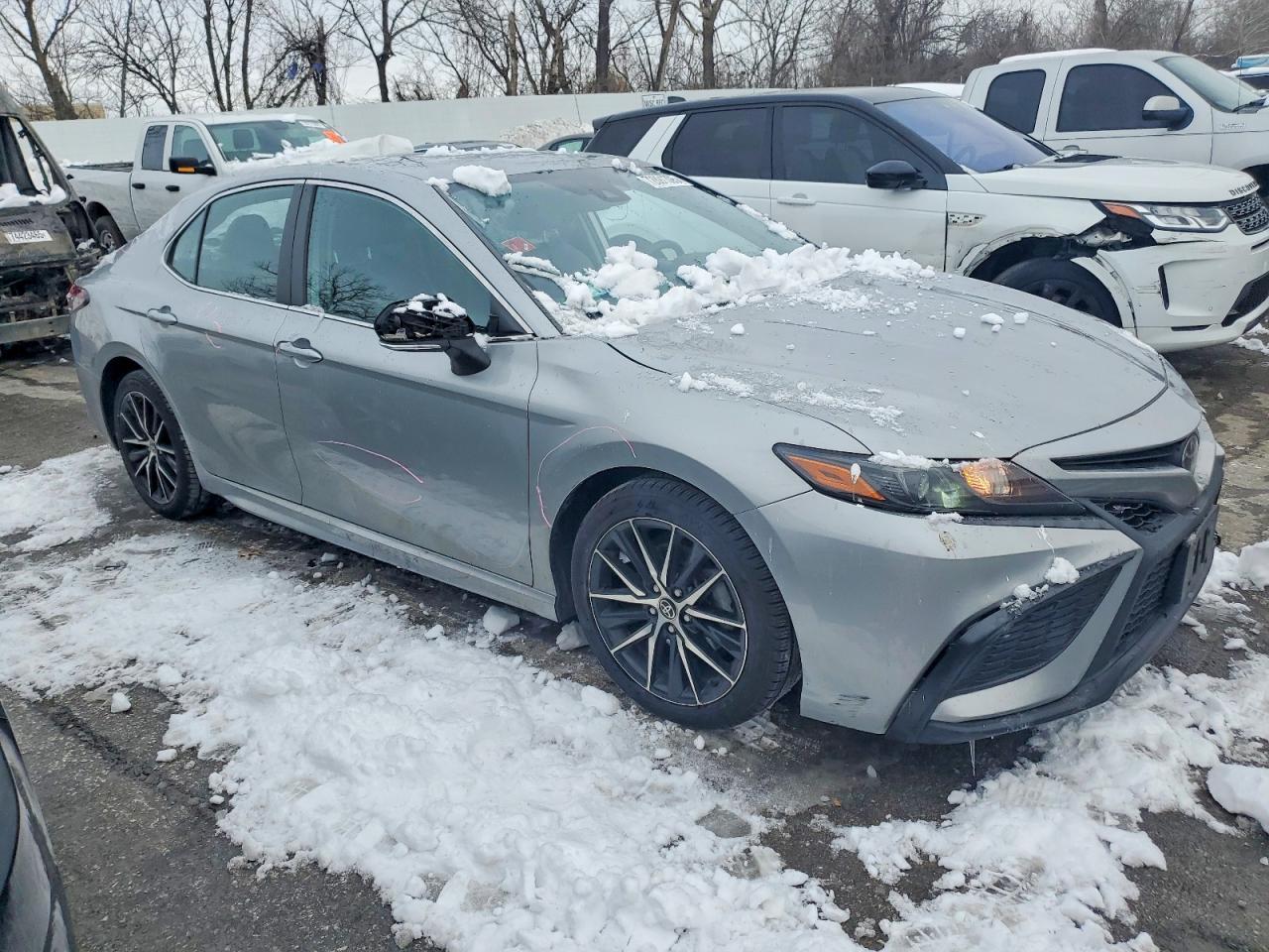 2022 Toyota Camry Se - Фото 4