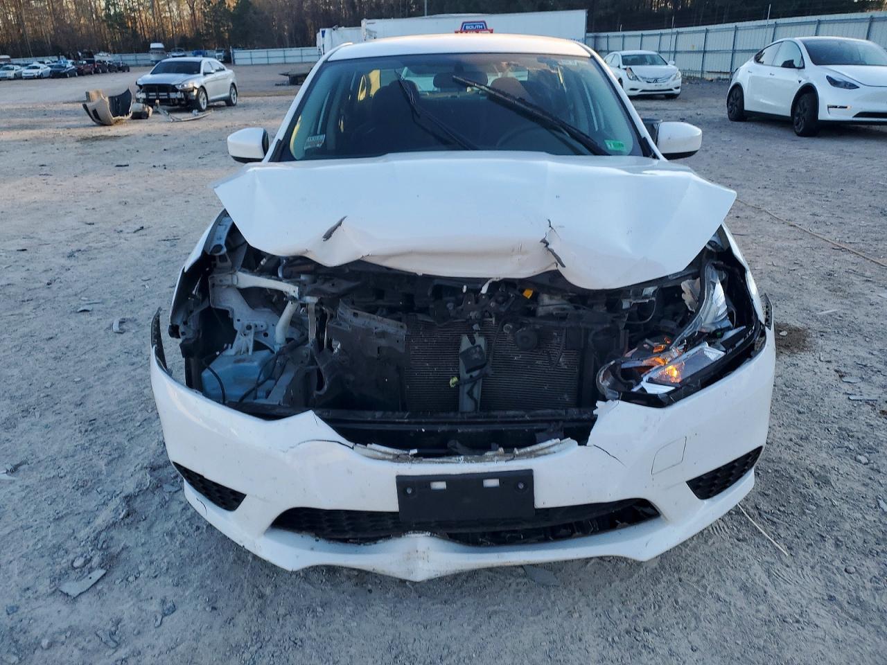 2019 Nissan Sentra S - Фото 5
