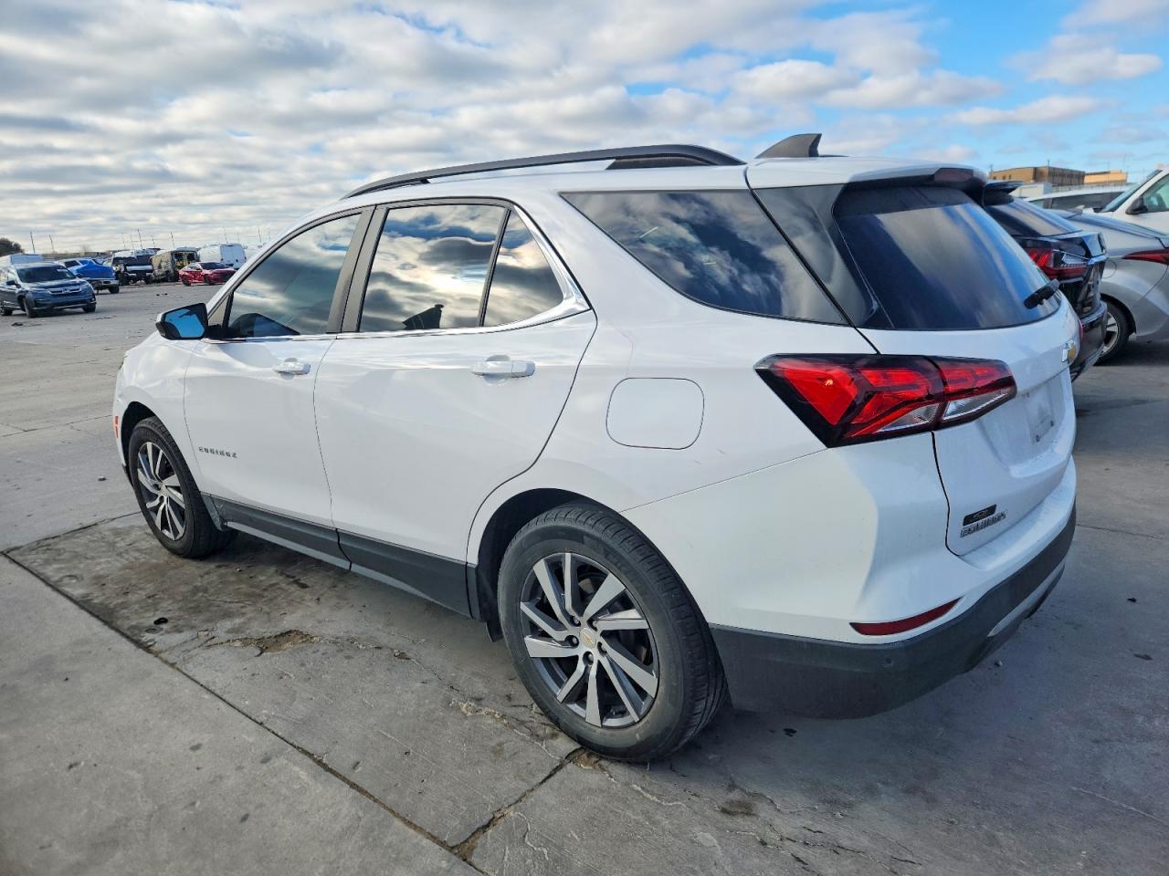2022 Chev Equinox Lt - Фото 2