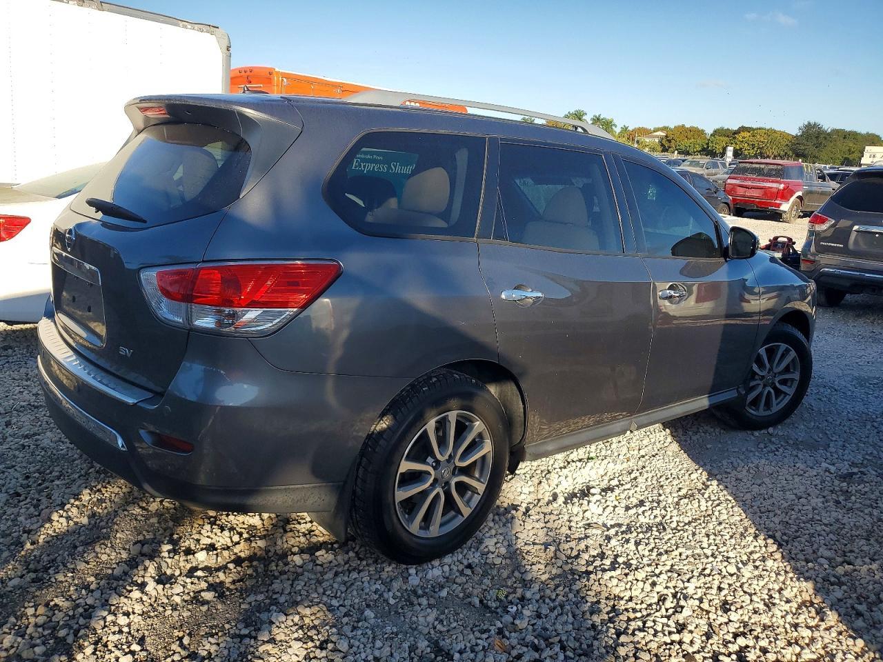 2016 Nissan Pathfinder S - Фото 3