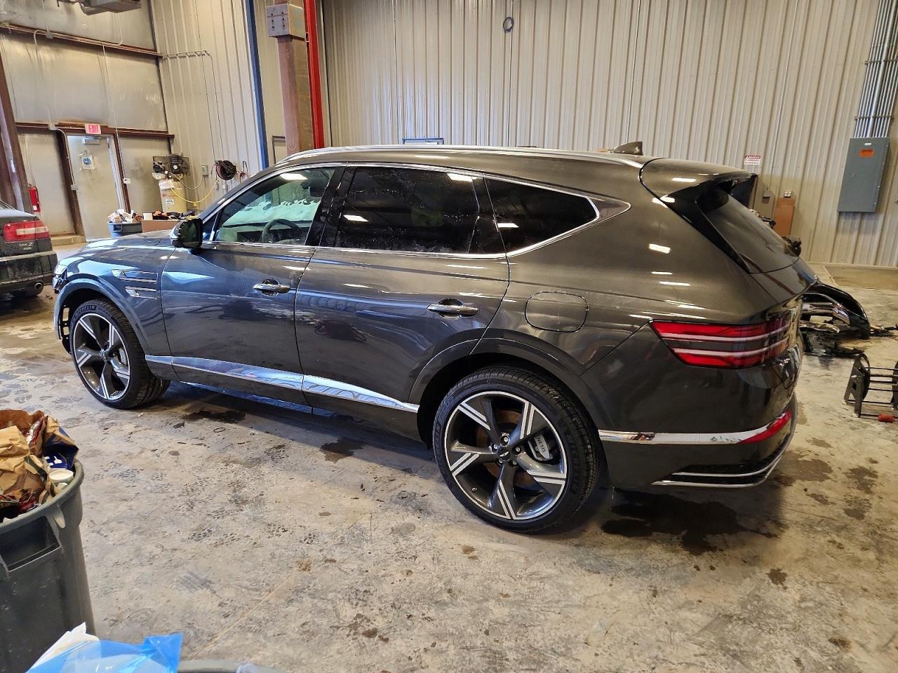 2026 Genesis Gv80 Prestige - Image 2