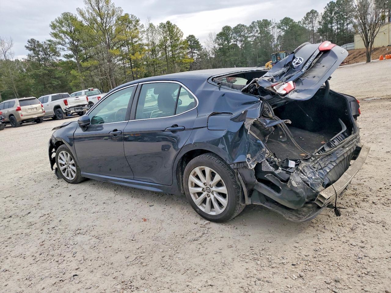 2018 Toyota Camry L - Фото 2