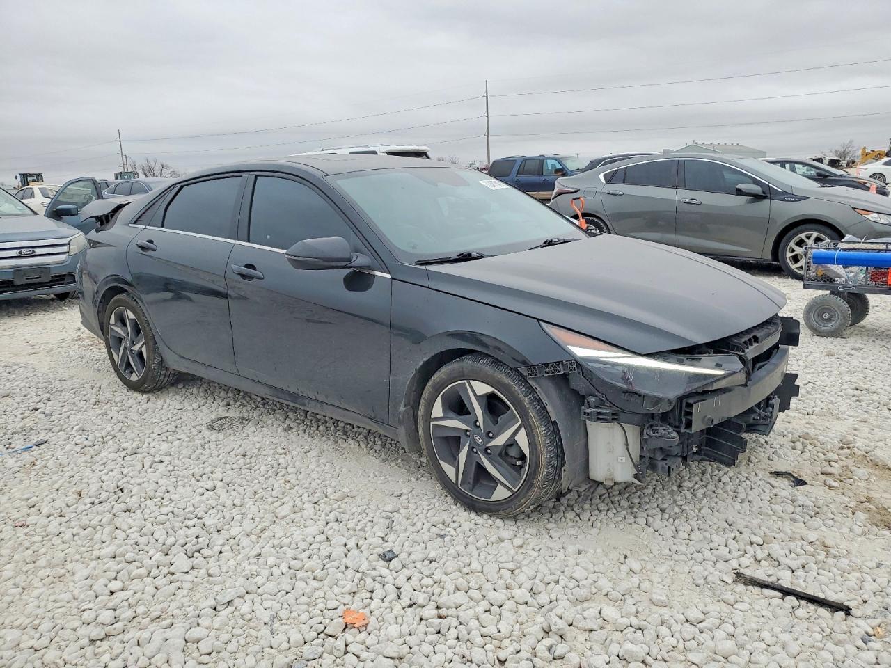 2023 Hyundai Elantra Limited - Image 4